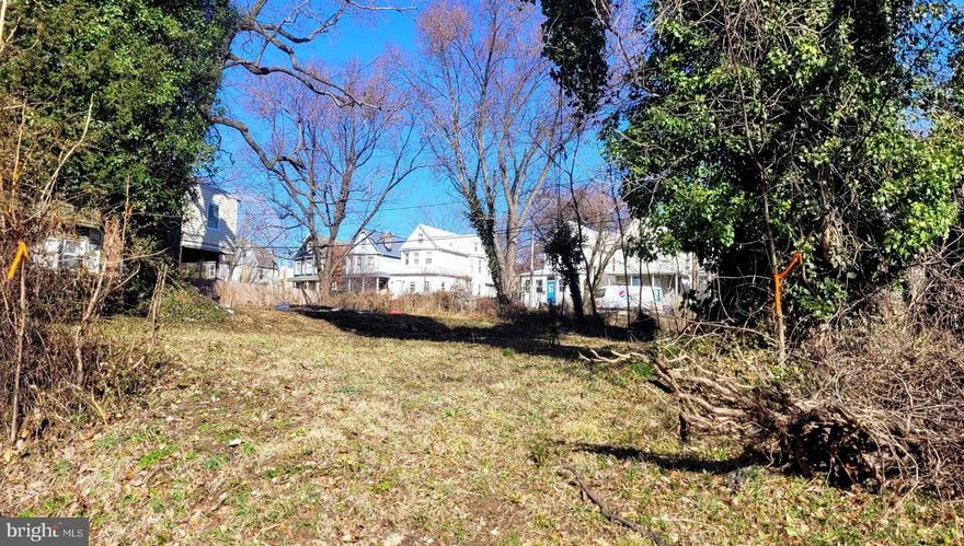 Up to 7 sub-dividable lots, buildability unknown. Buyer responsible for their own due diligence. This listing does not include the parcel adjacent to Venable Ave.