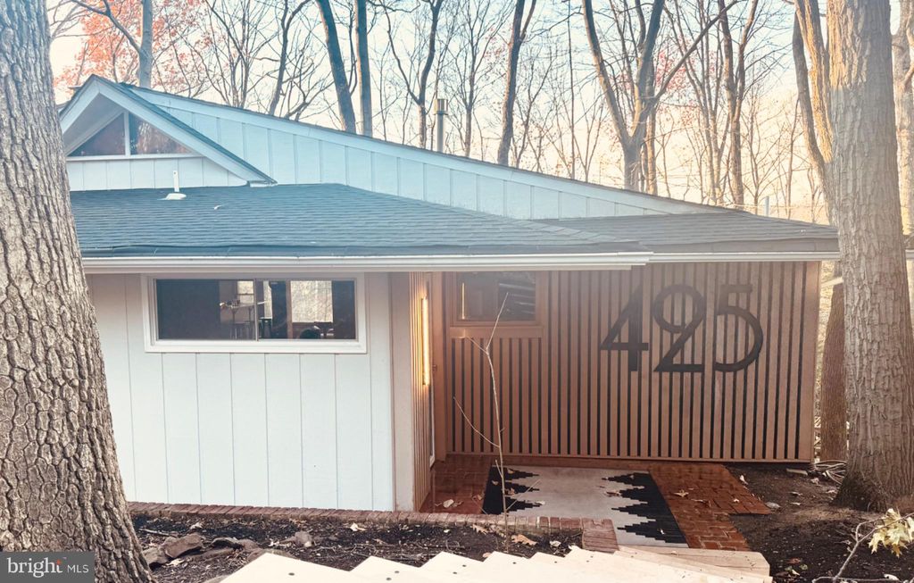 Photo of 425 Yale Avenue, MT GRETNA, PA 17064 (MLS # PALN2023748)