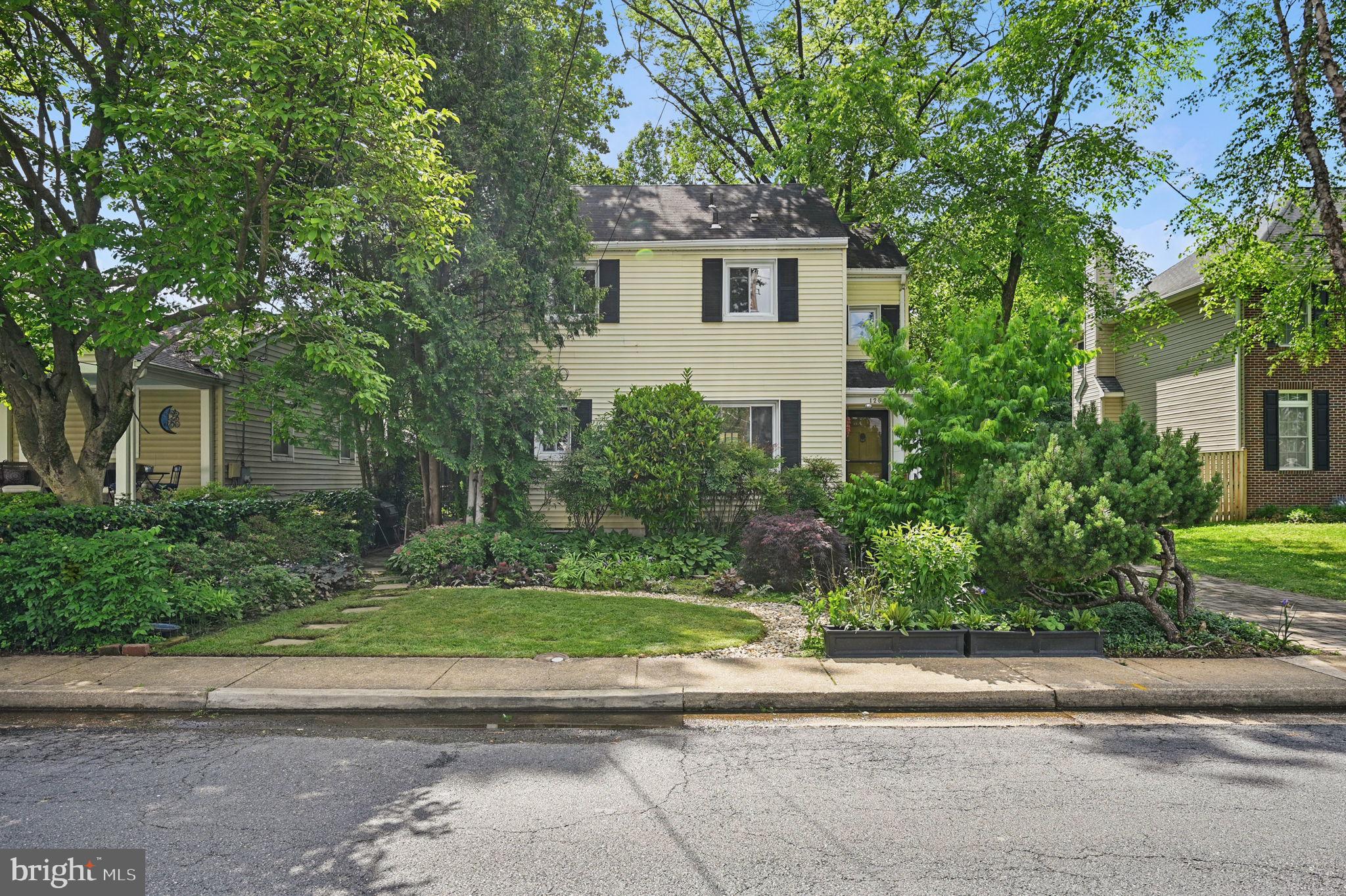 125 W MARSHALL STREET
