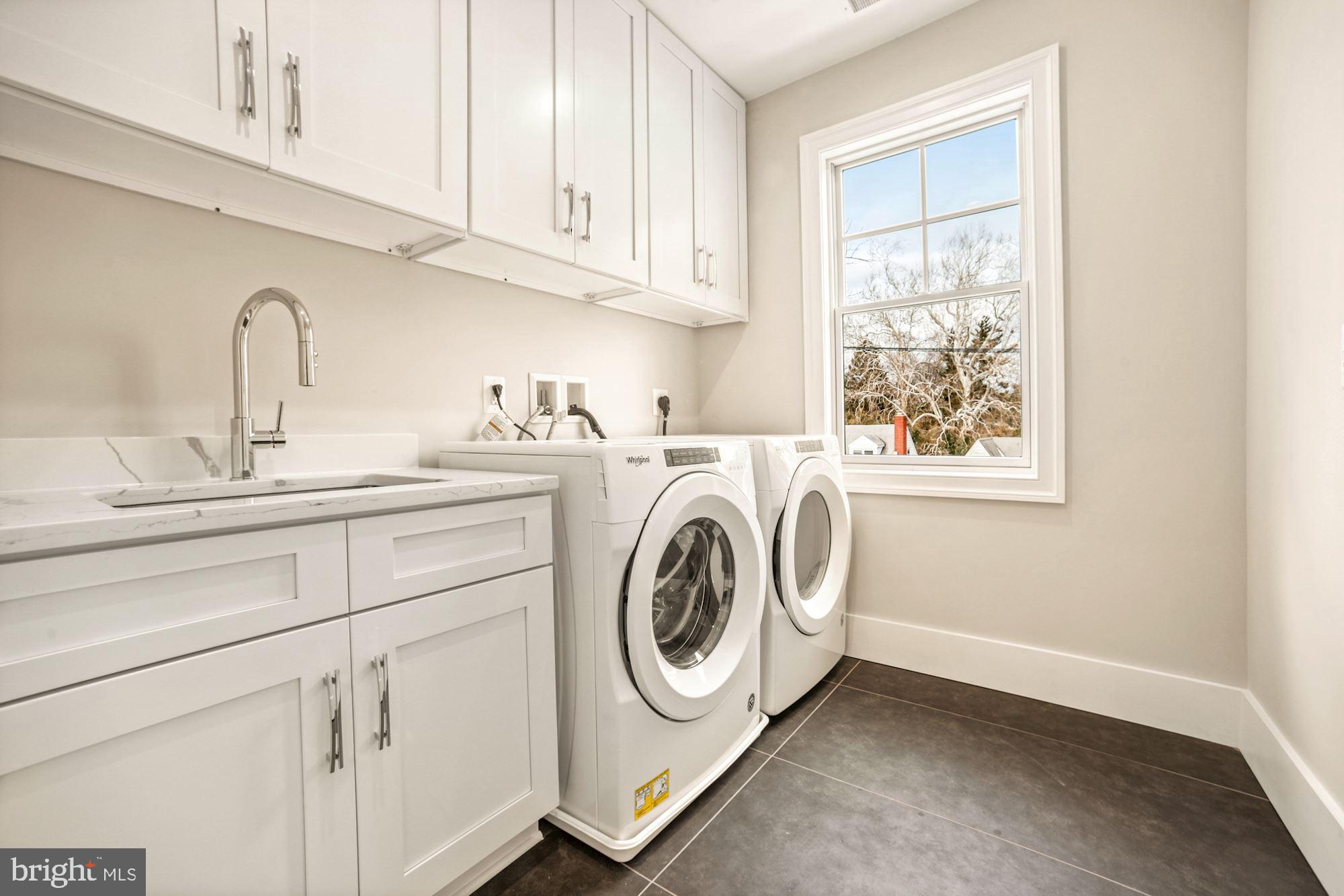 NORTH CLEVELAND PARK - Residential