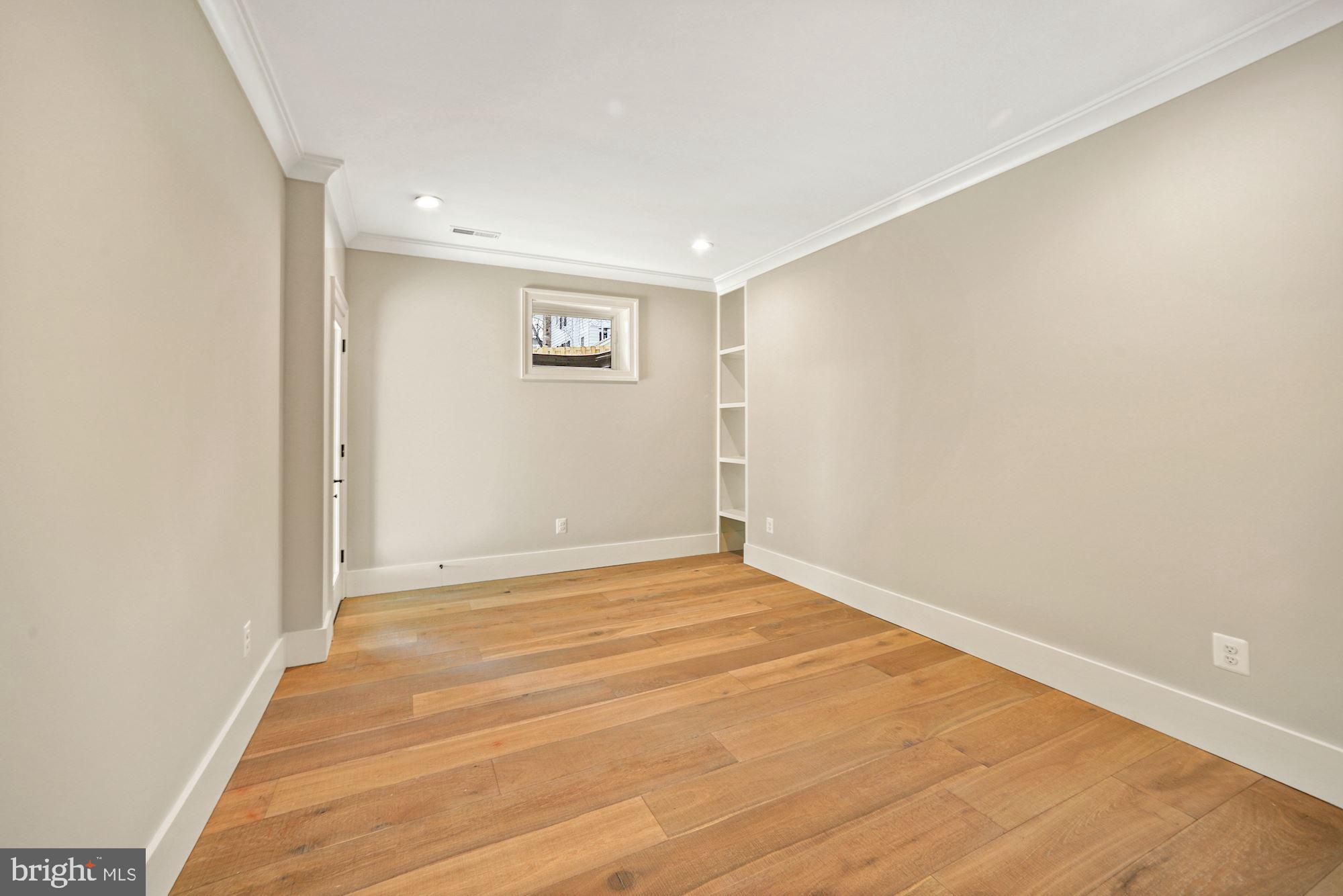 NORTH CLEVELAND PARK - Residential