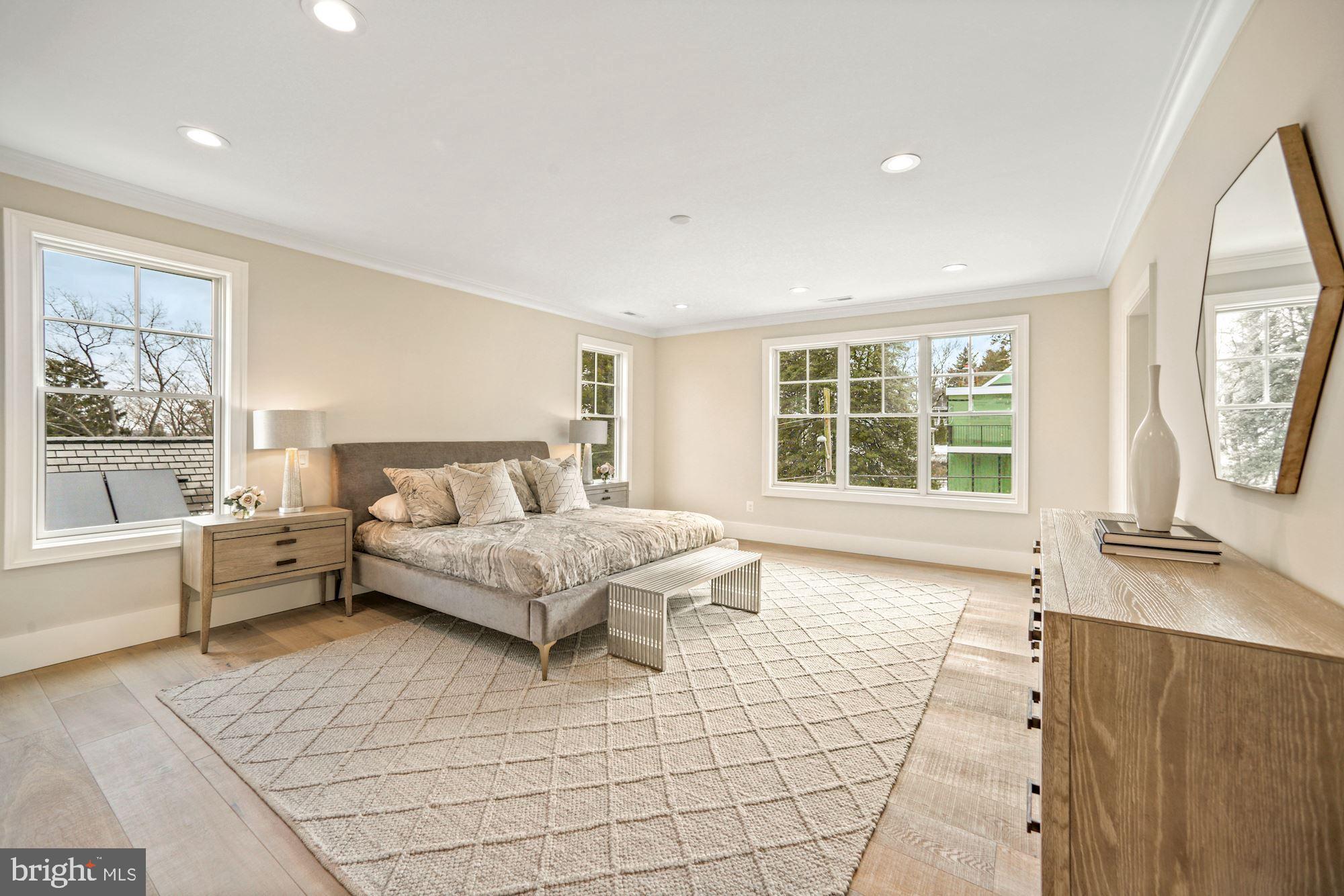 NORTH CLEVELAND PARK - Residential