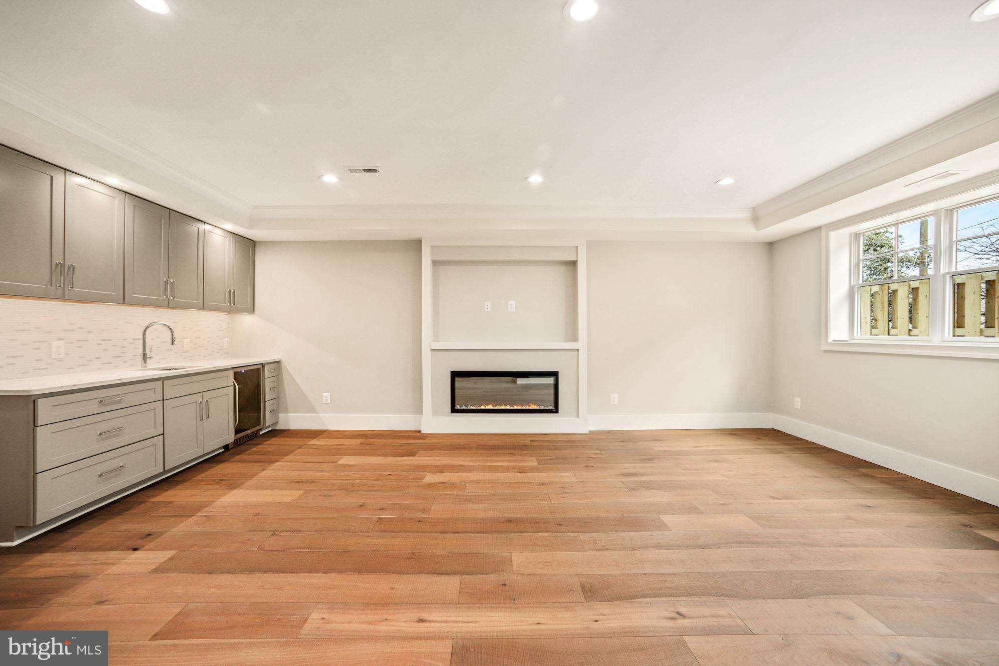 NORTH CLEVELAND PARK - Residential