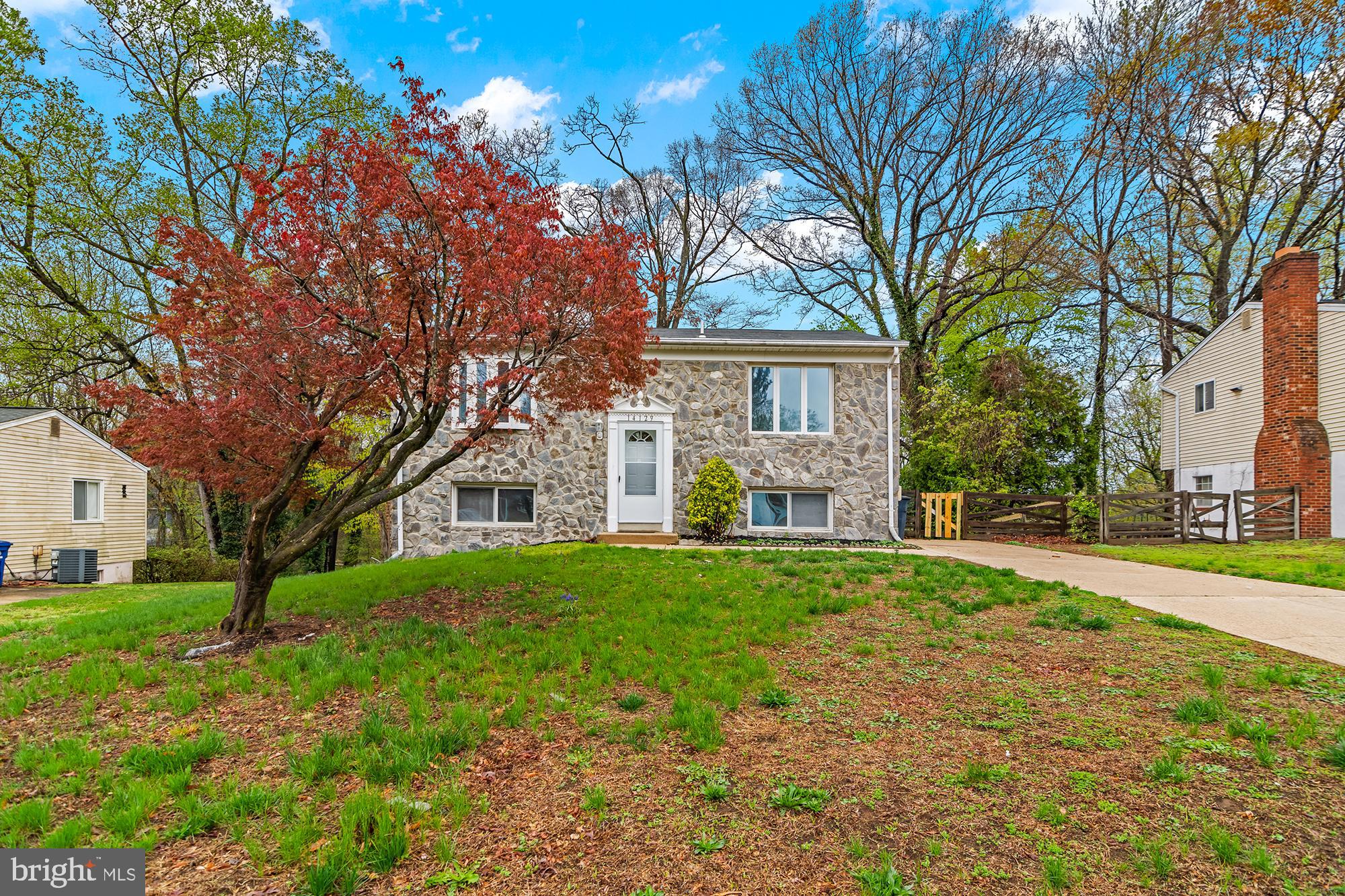 SPRING BRANCH ESTATES - Residential