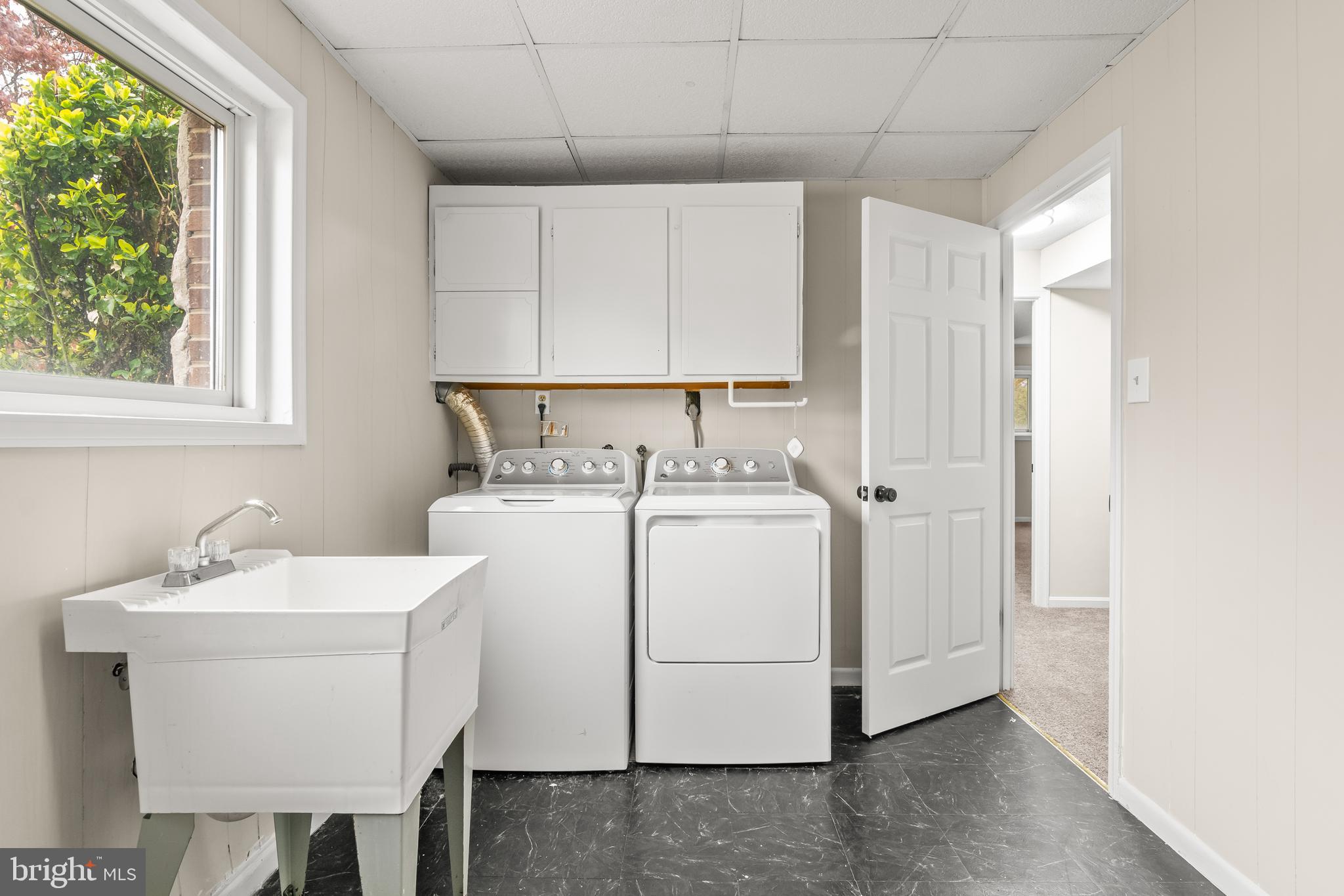 SPRING BRANCH ESTATES - Residential