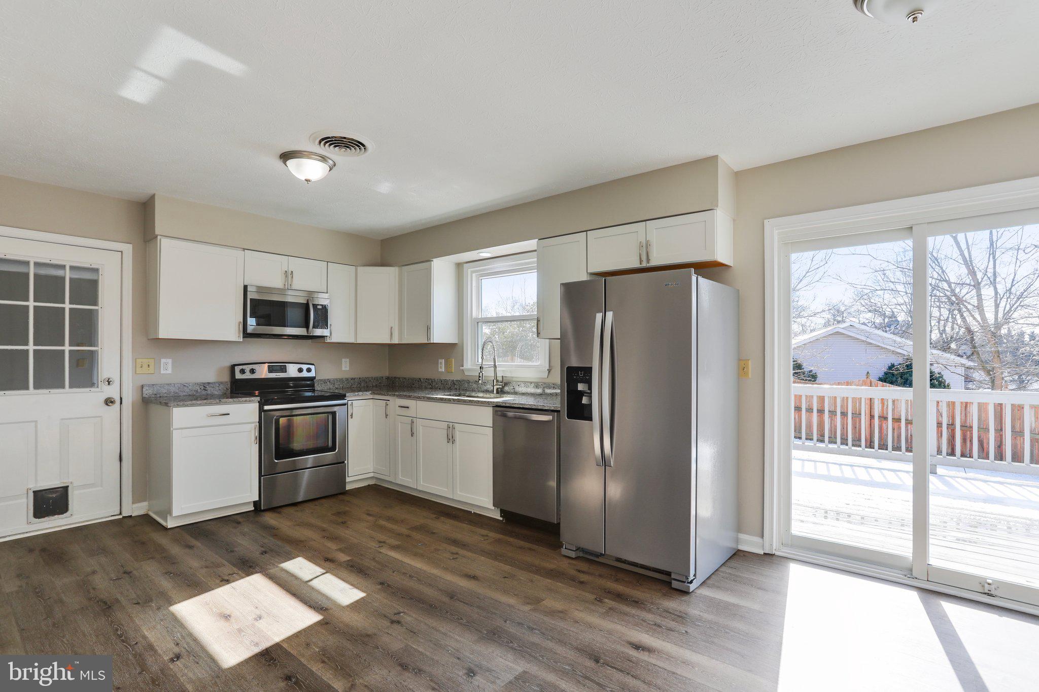 CREEKSIDE - Residential Lease