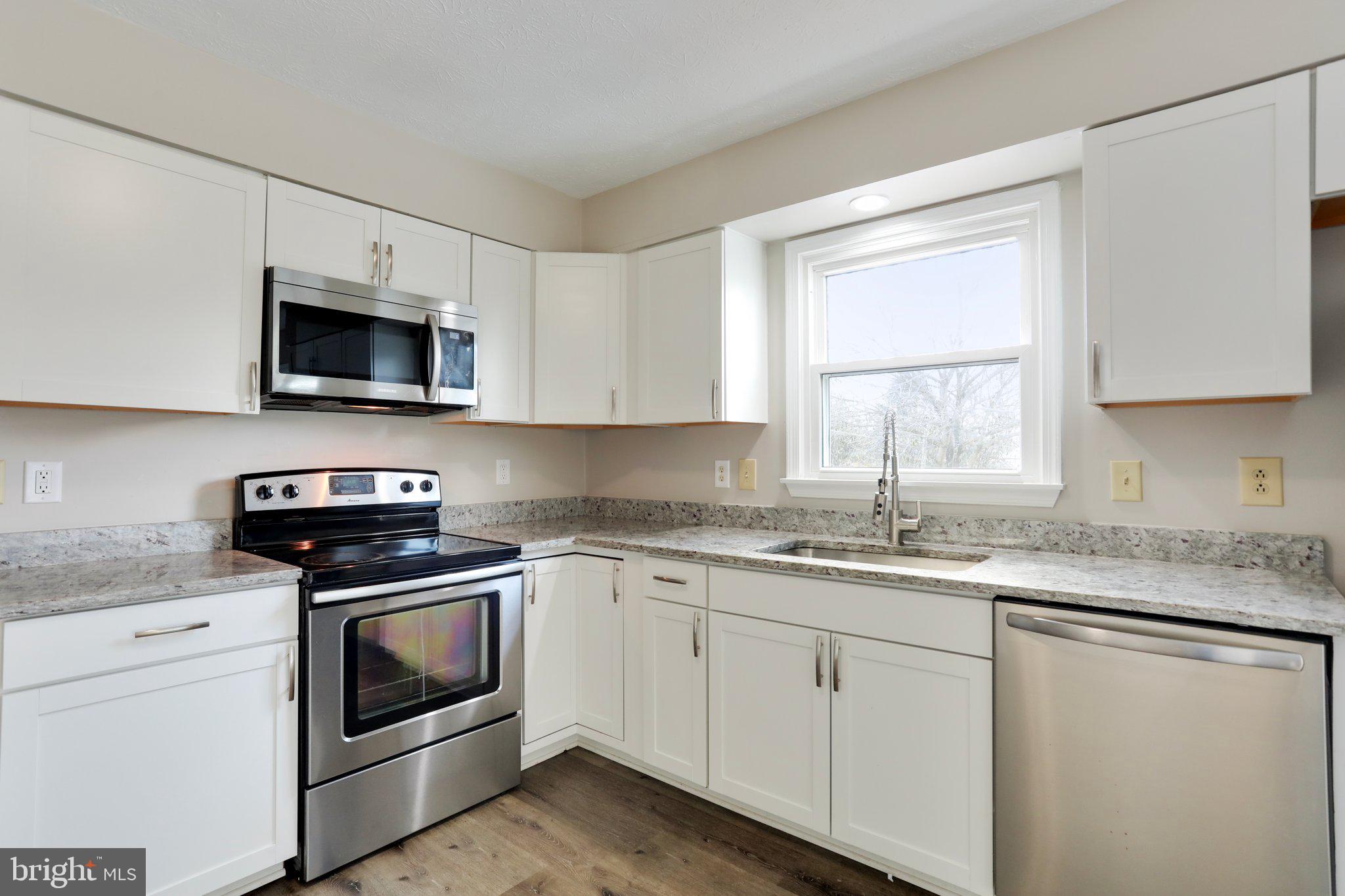 CREEKSIDE - Residential Lease