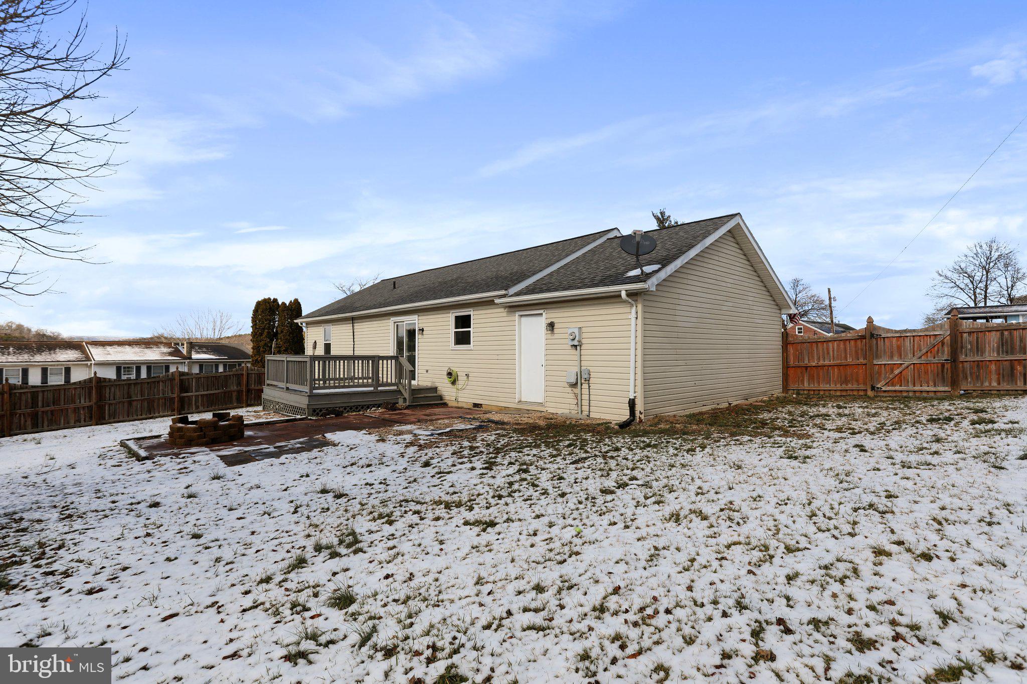 CREEKSIDE - Residential Lease