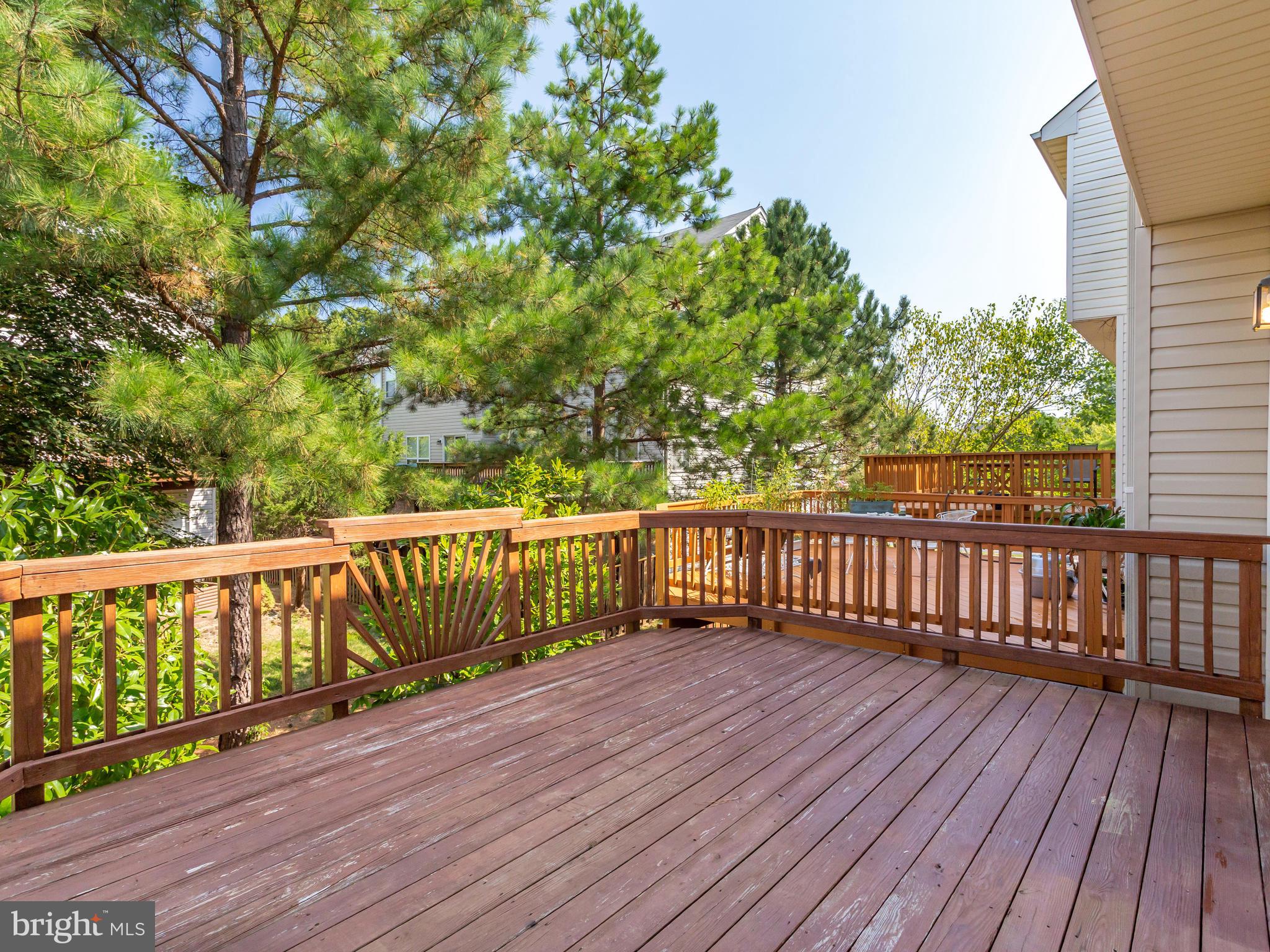 ISLAND CREEK - Residential Lease