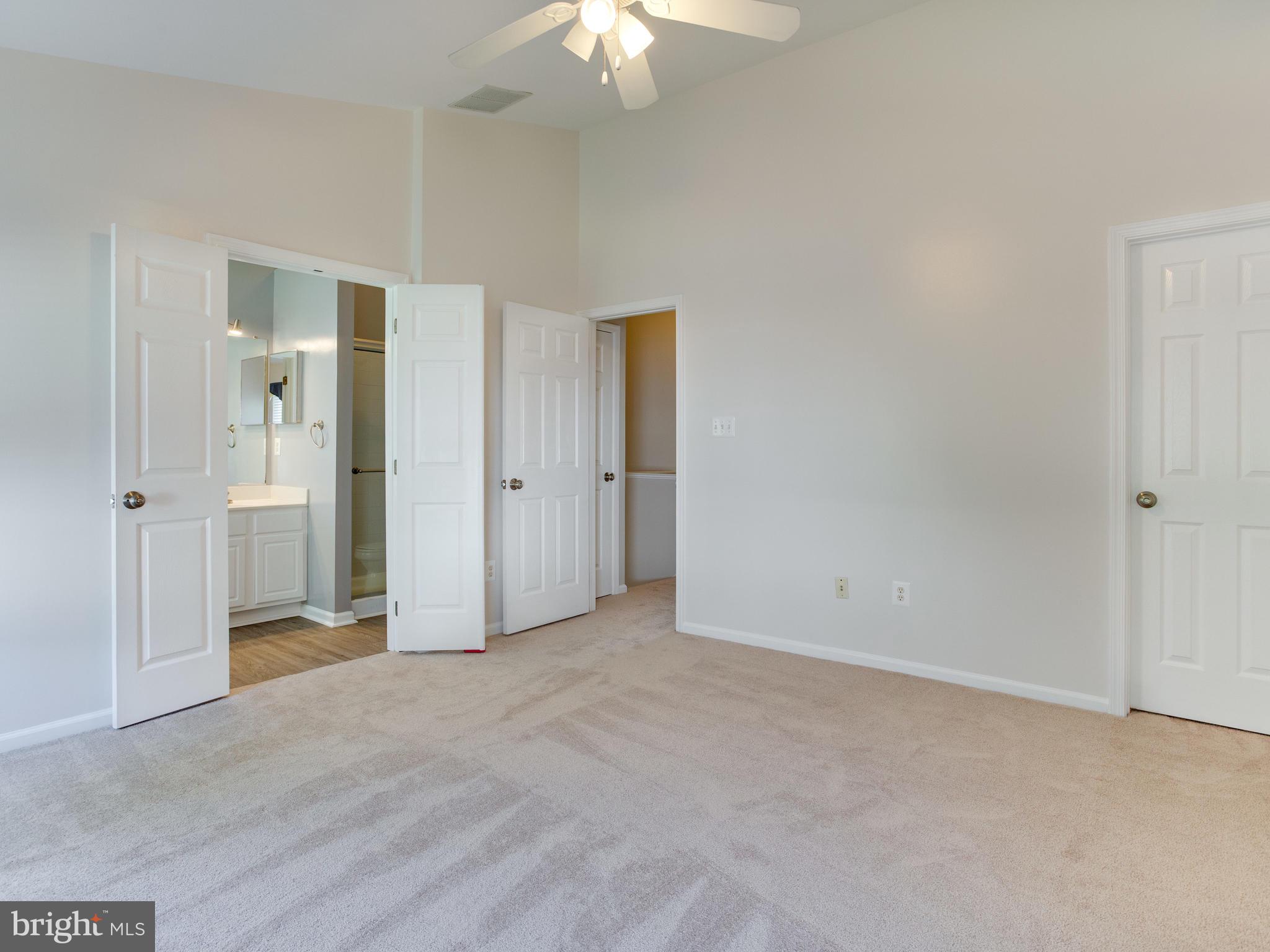 ISLAND CREEK - Residential Lease