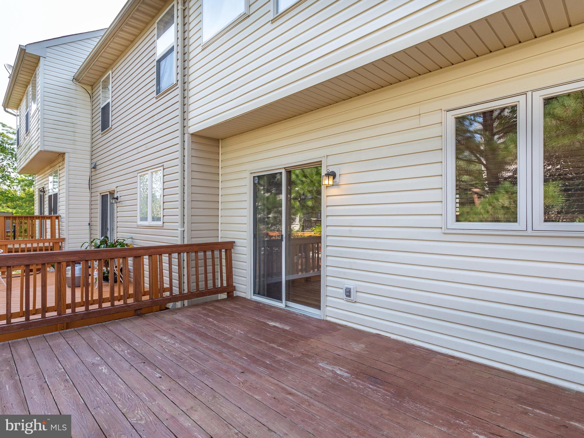 ISLAND CREEK - Residential Lease