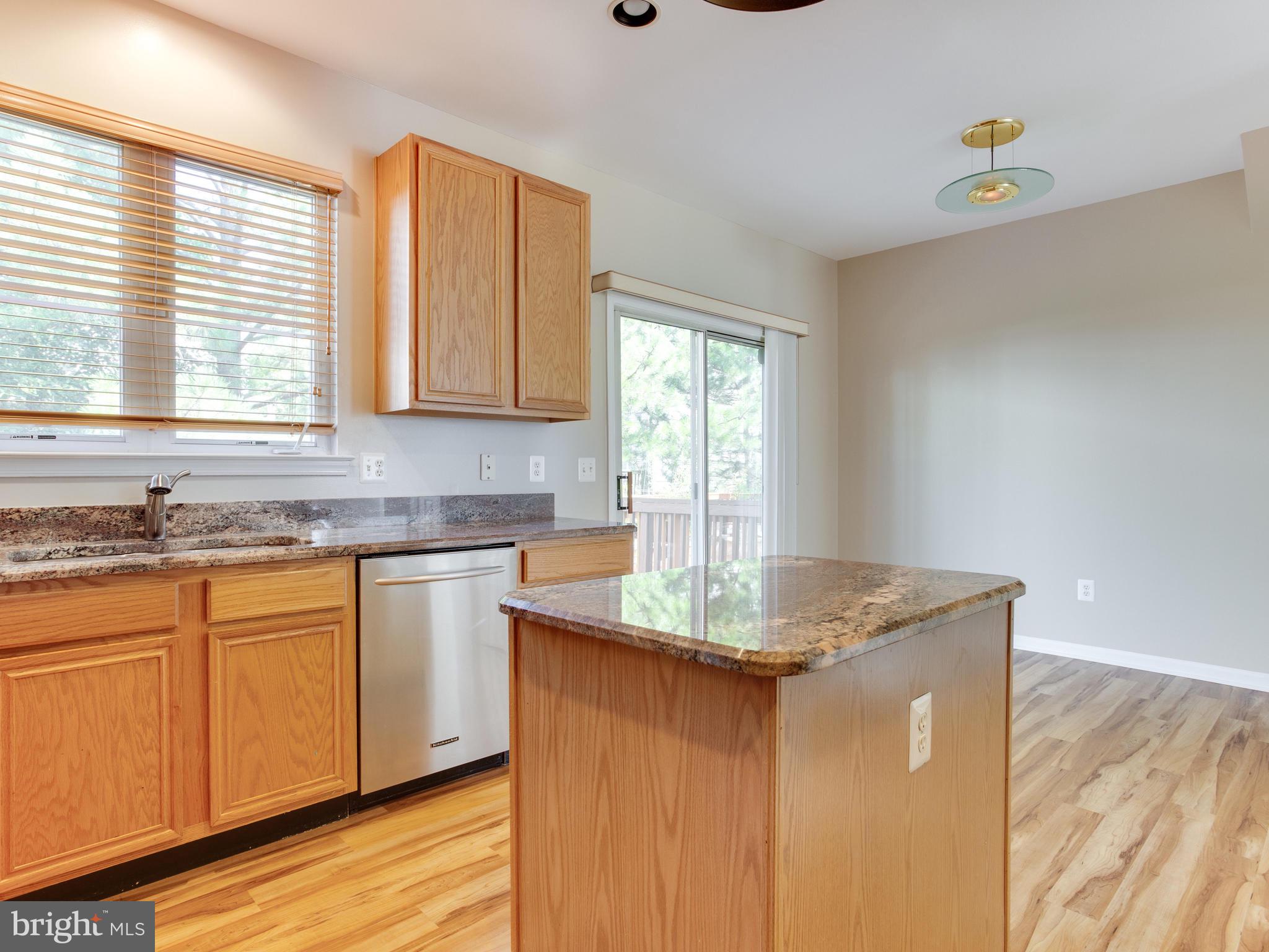 ISLAND CREEK - Residential Lease