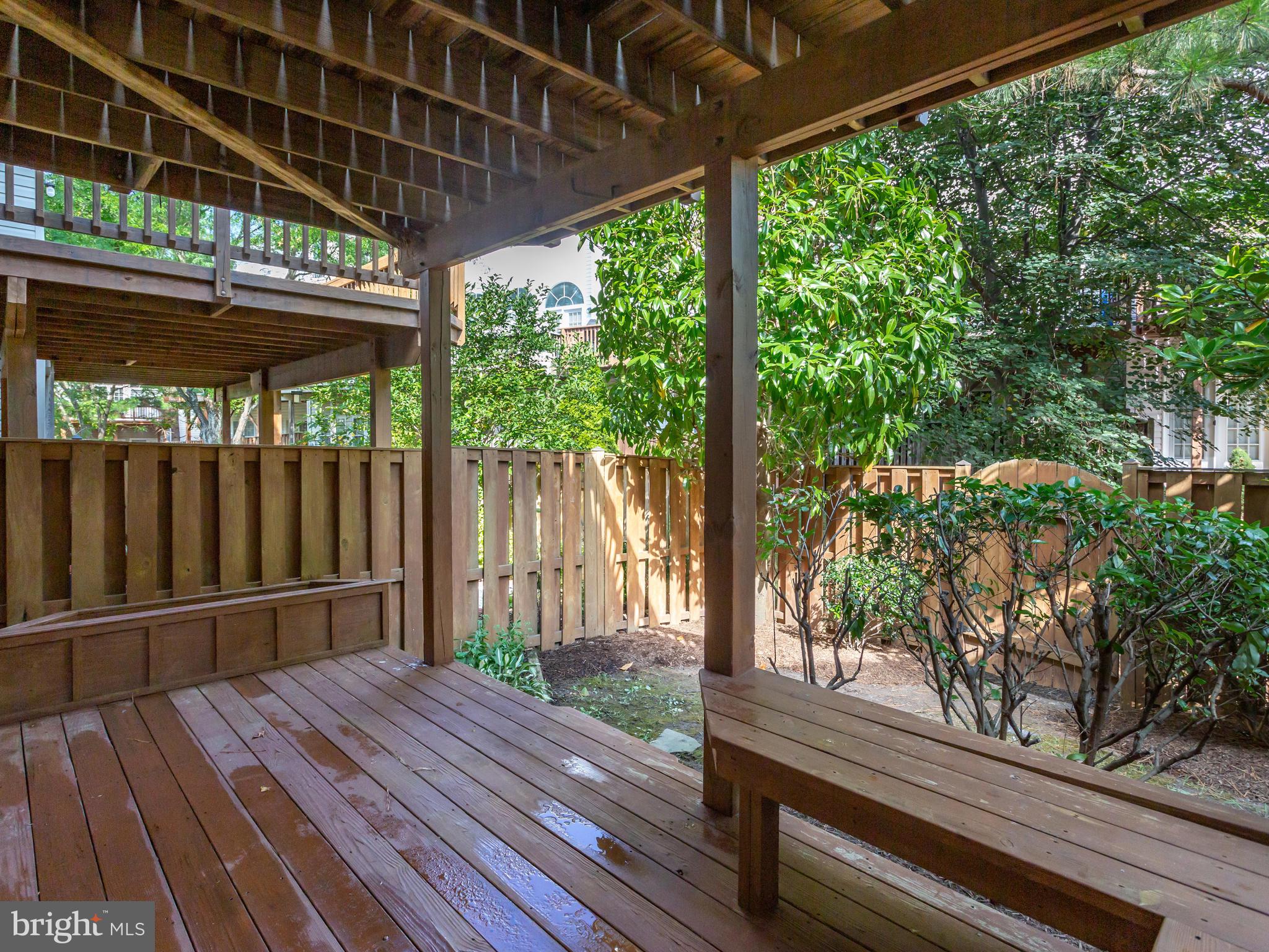 ISLAND CREEK - Residential Lease