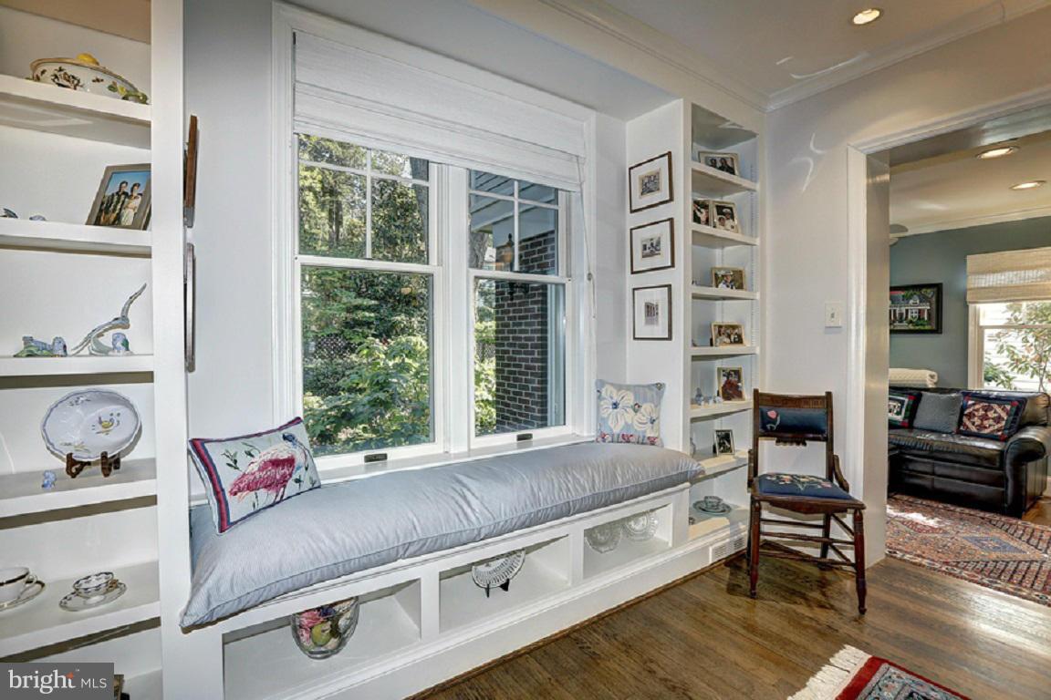 CHEVY CHASE - Residential