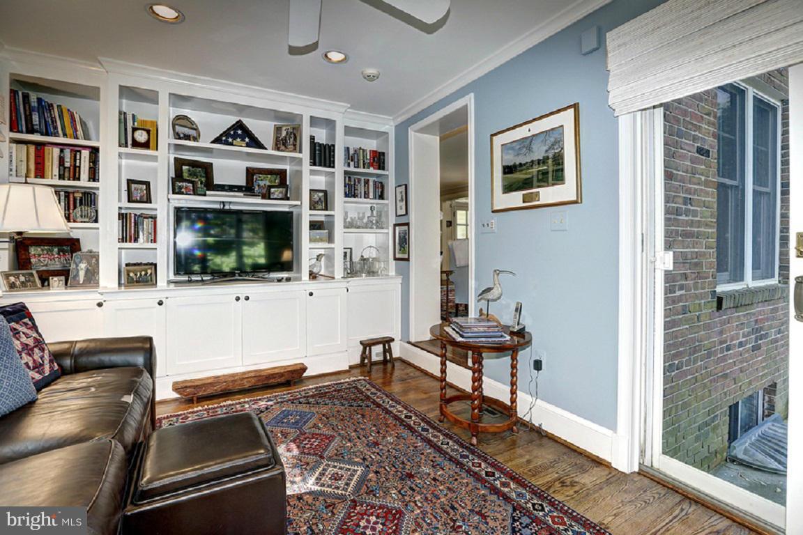 CHEVY CHASE - Residential