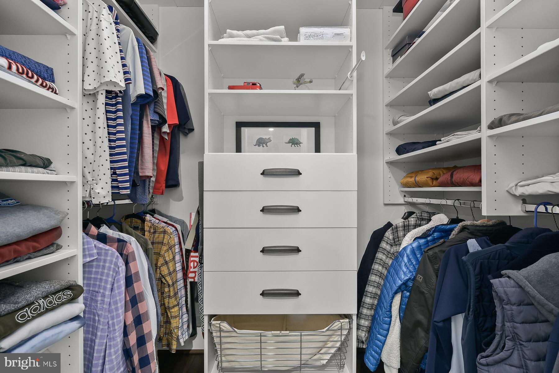 BANNOCKBURN ESTATES - Residential