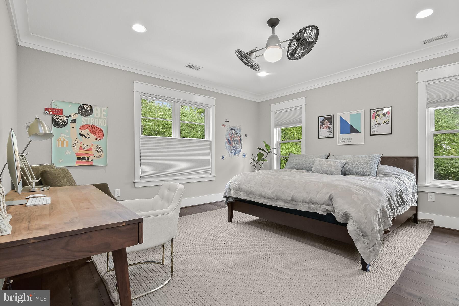 BANNOCKBURN ESTATES - Residential