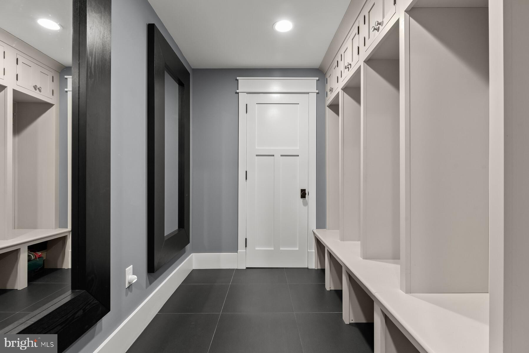 BANNOCKBURN ESTATES - Residential