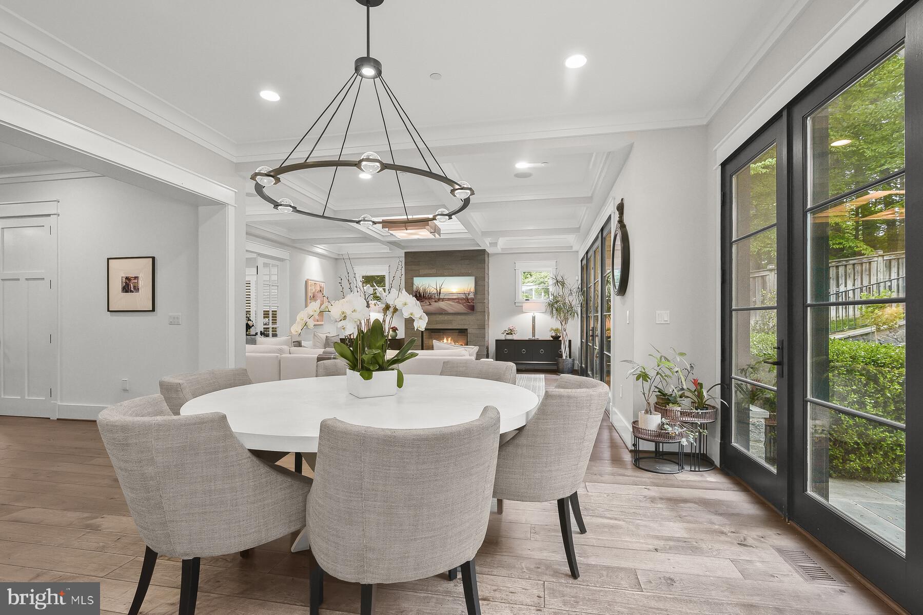 BANNOCKBURN ESTATES - Residential