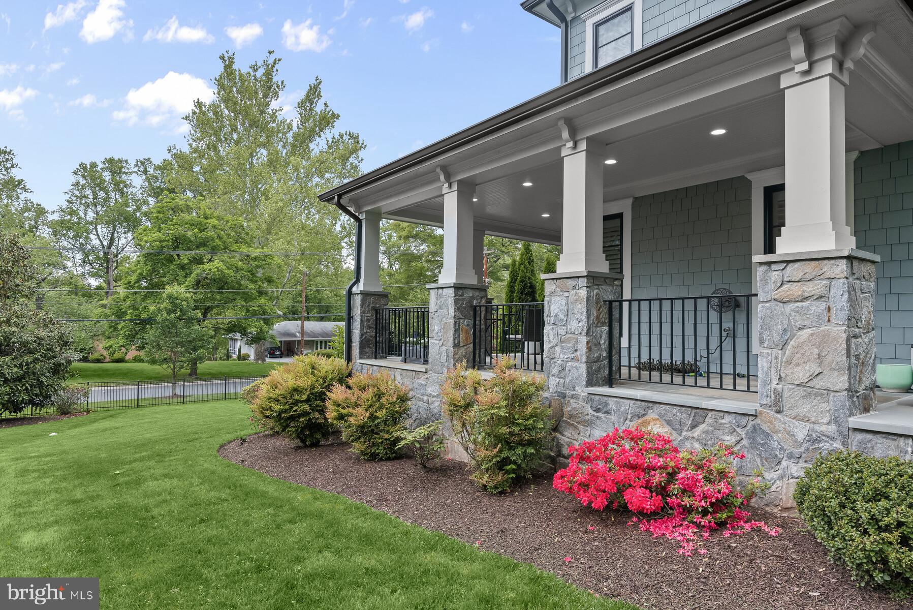 BANNOCKBURN ESTATES - Residential