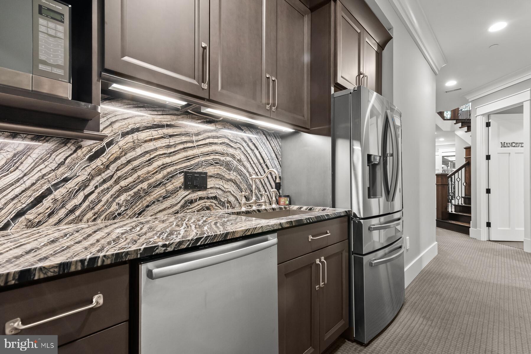 BANNOCKBURN ESTATES - Residential