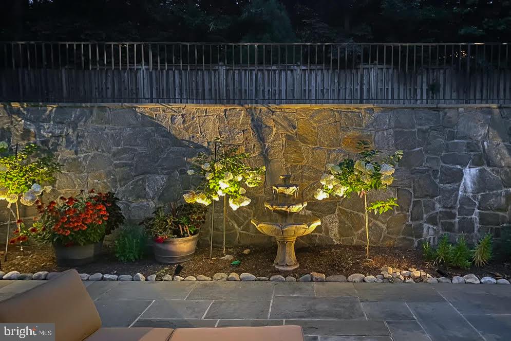 BANNOCKBURN ESTATES - Residential