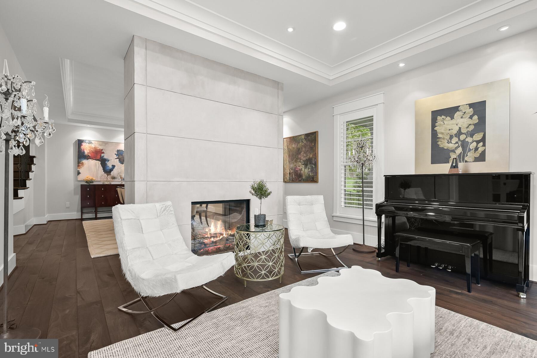 BANNOCKBURN ESTATES - Residential