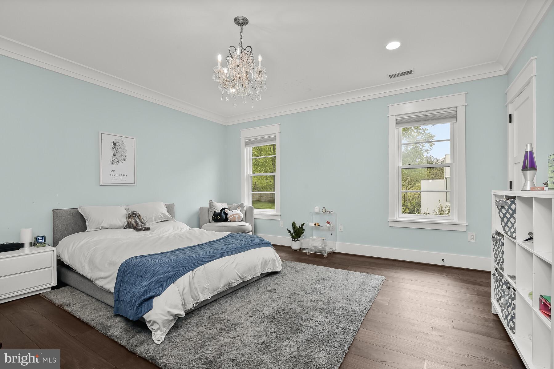 BANNOCKBURN ESTATES - Residential