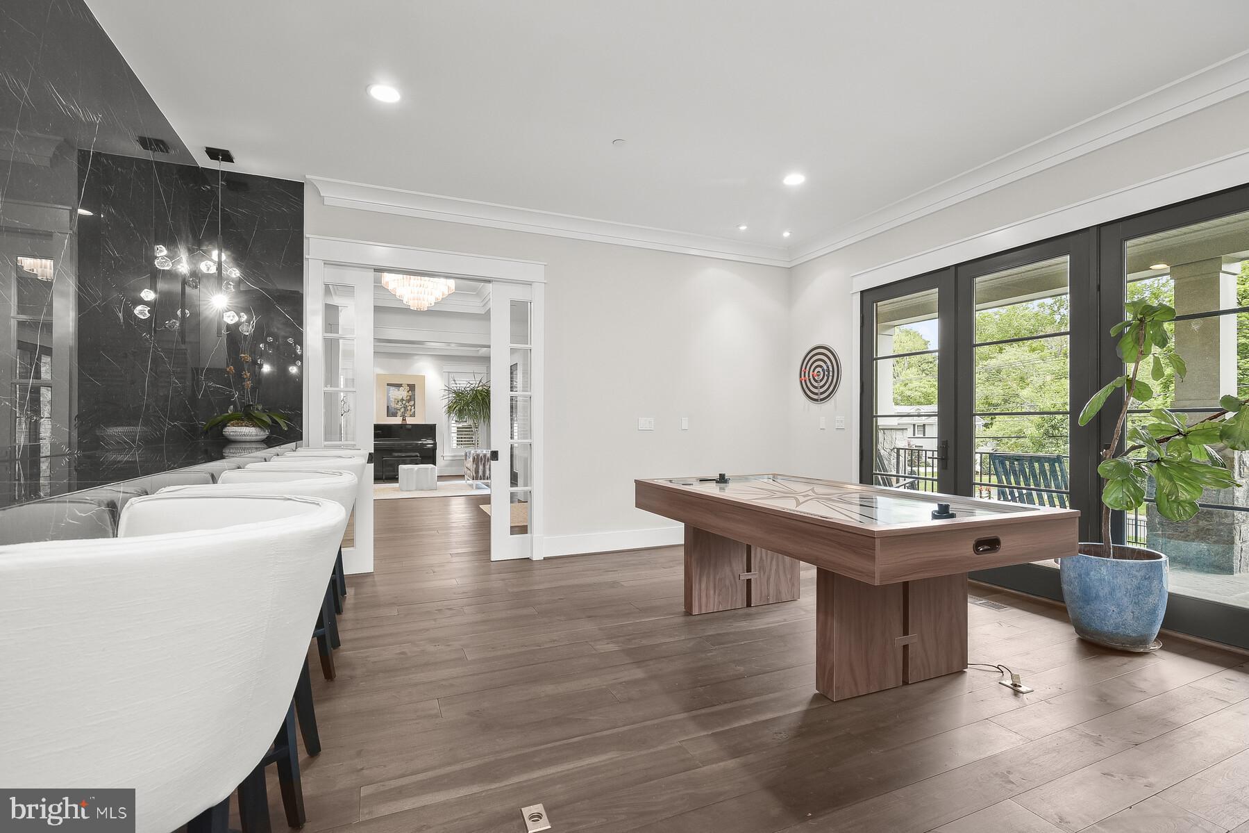 BANNOCKBURN ESTATES - Residential