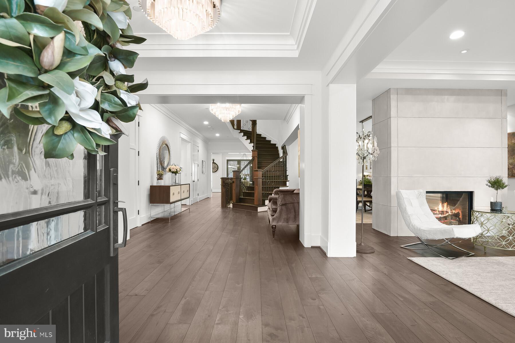 BANNOCKBURN ESTATES - Residential