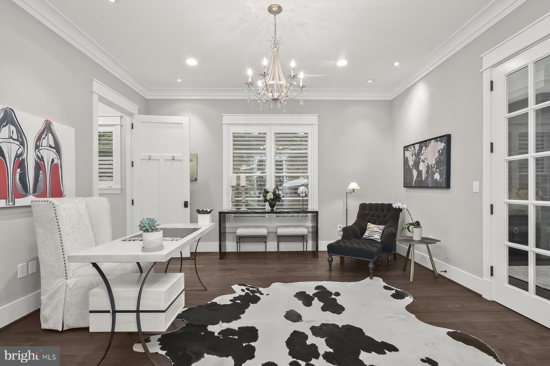 BANNOCKBURN ESTATES - Residential