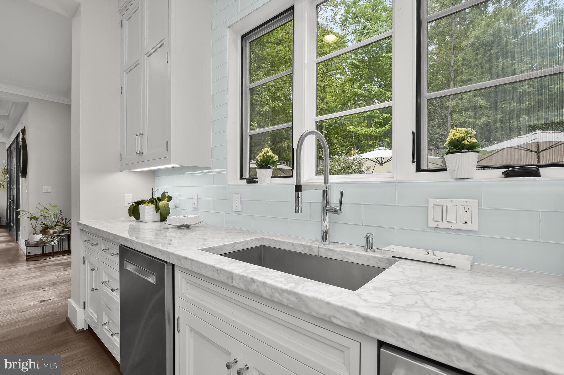 BANNOCKBURN ESTATES - Residential