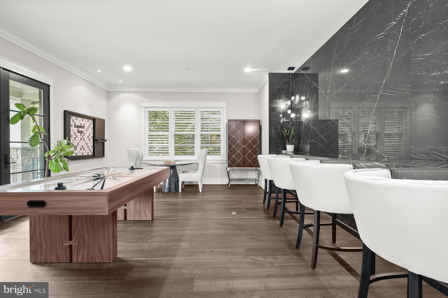 BANNOCKBURN ESTATES - Residential