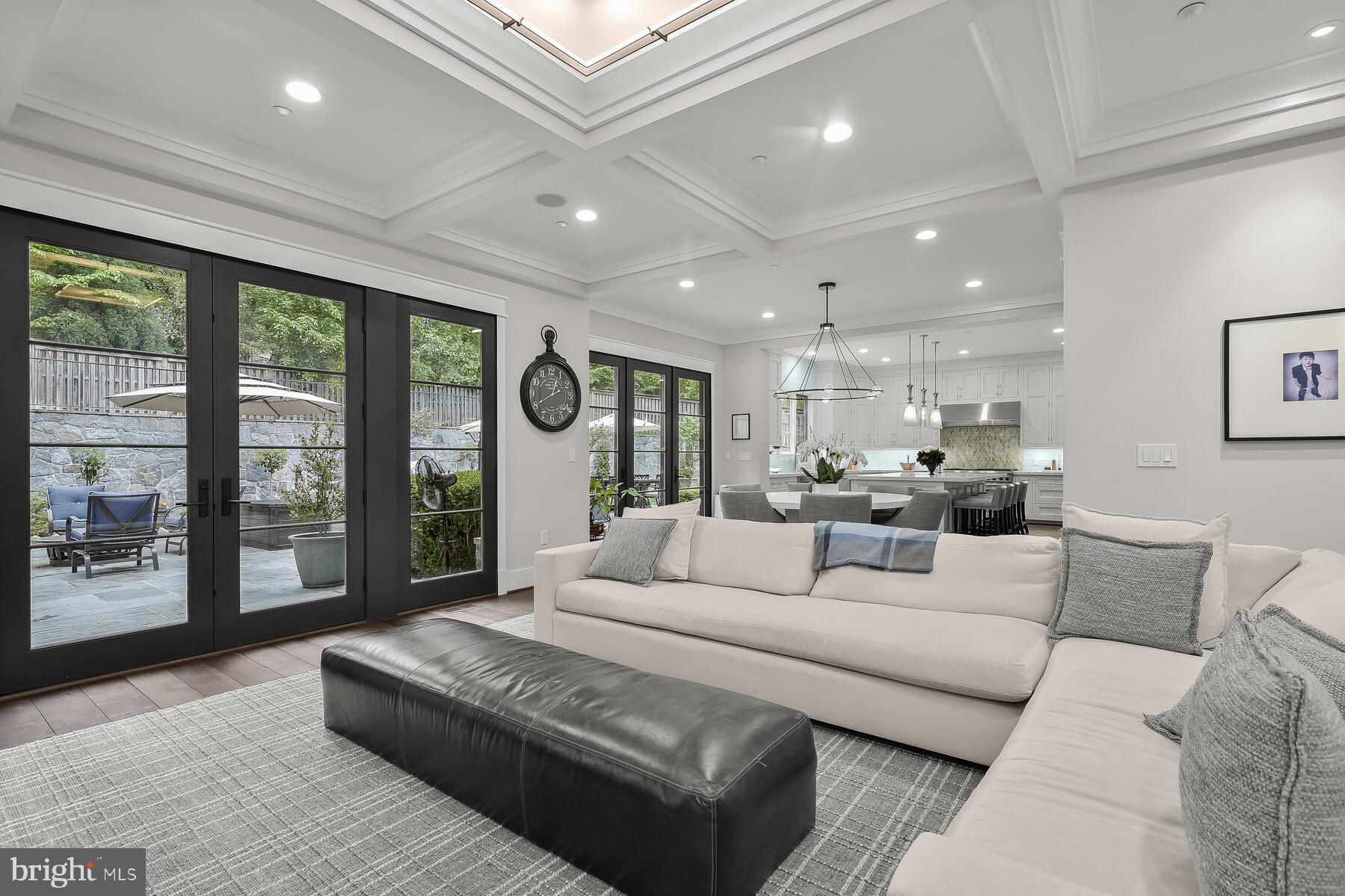 BANNOCKBURN ESTATES - Residential