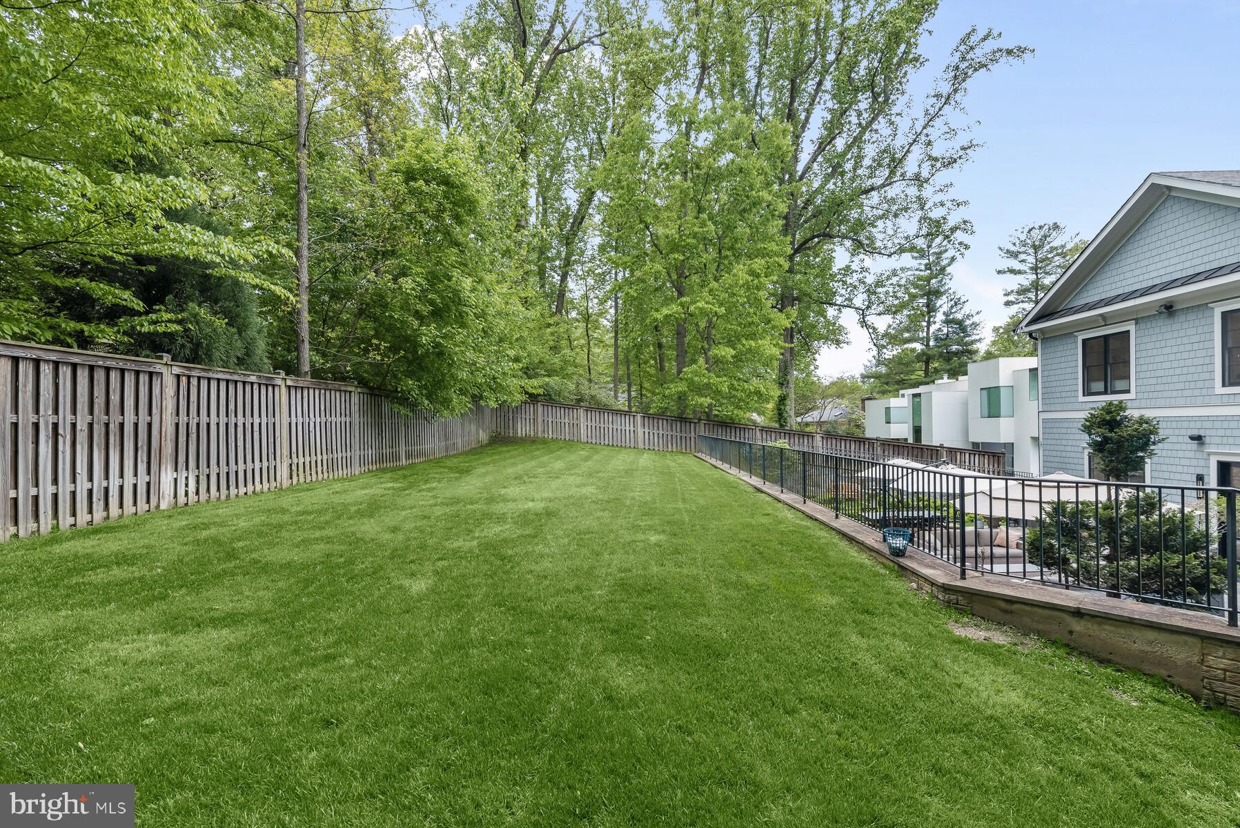 BANNOCKBURN ESTATES - Residential