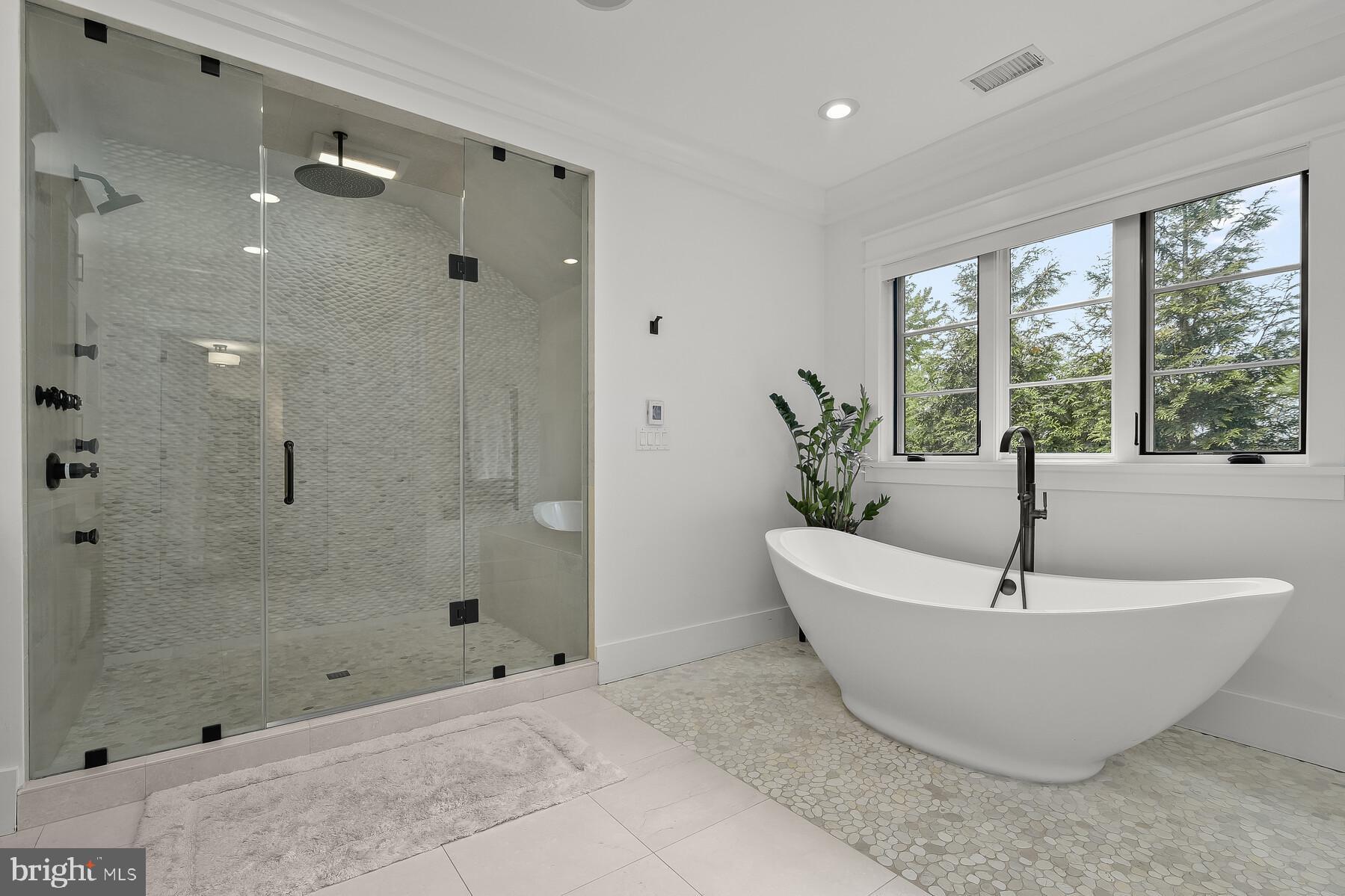 BANNOCKBURN ESTATES - Residential