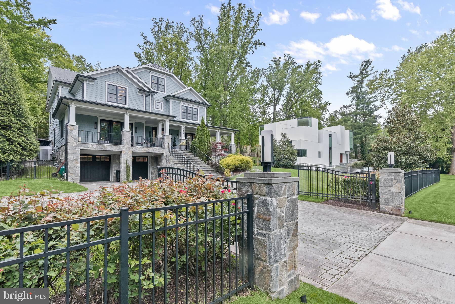 BANNOCKBURN ESTATES - Residential