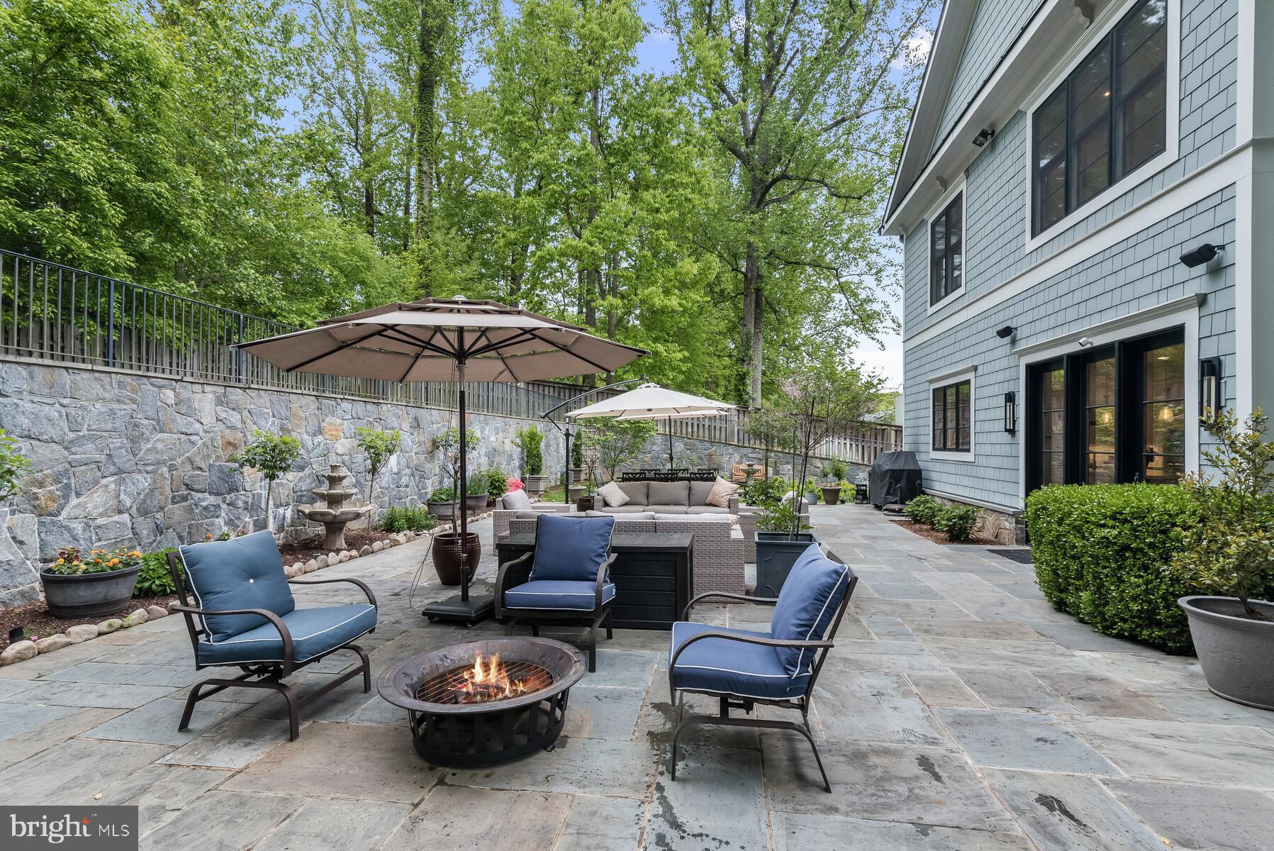 BANNOCKBURN ESTATES - Residential