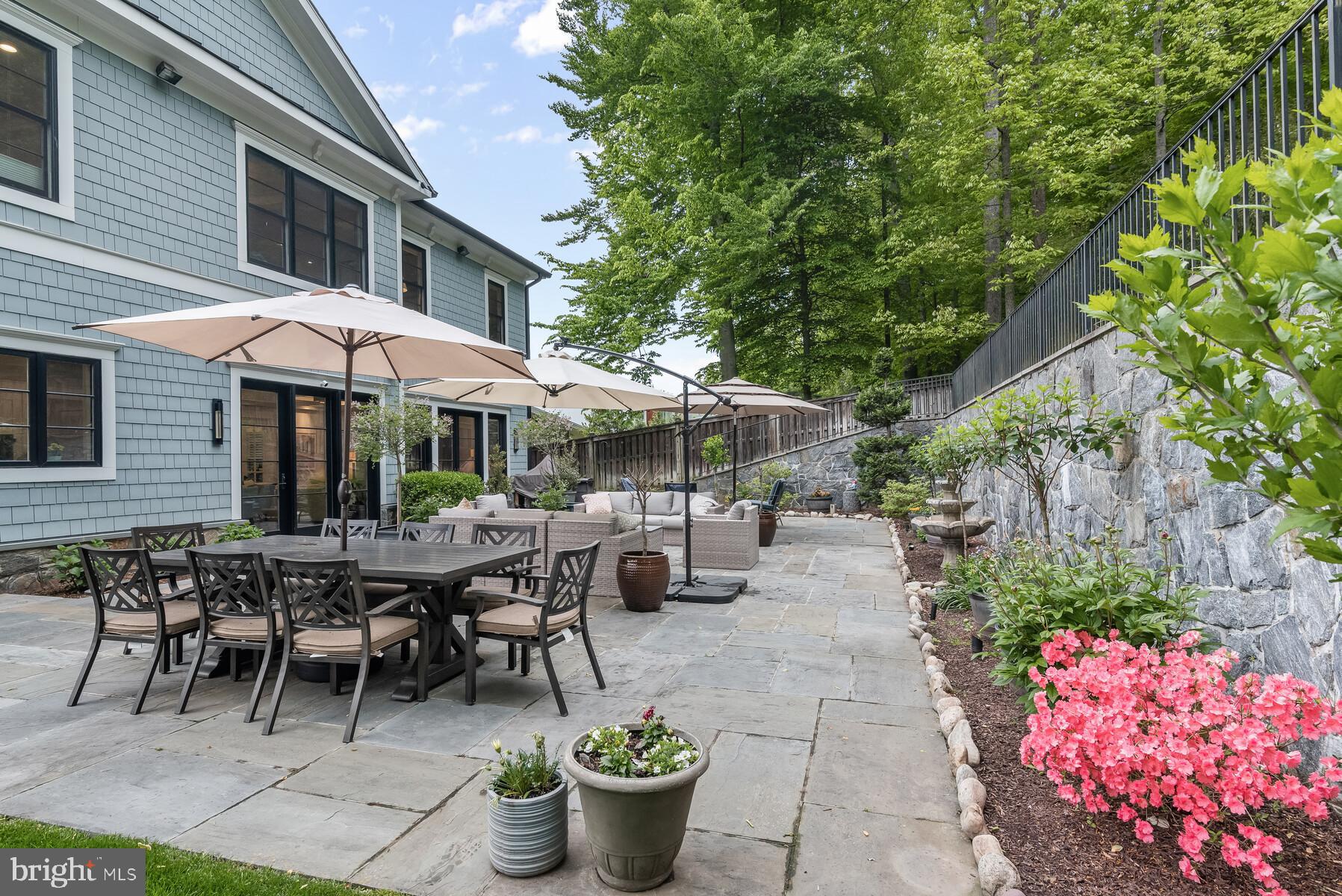 BANNOCKBURN ESTATES - Residential