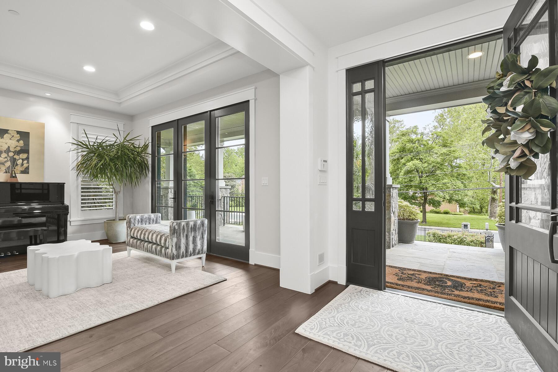 BANNOCKBURN ESTATES - Residential