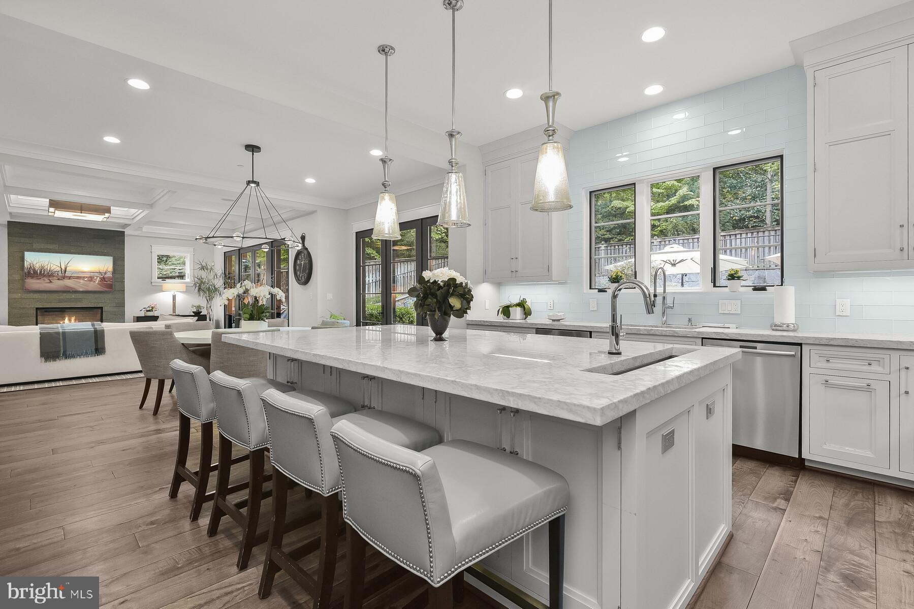 BANNOCKBURN ESTATES - Residential