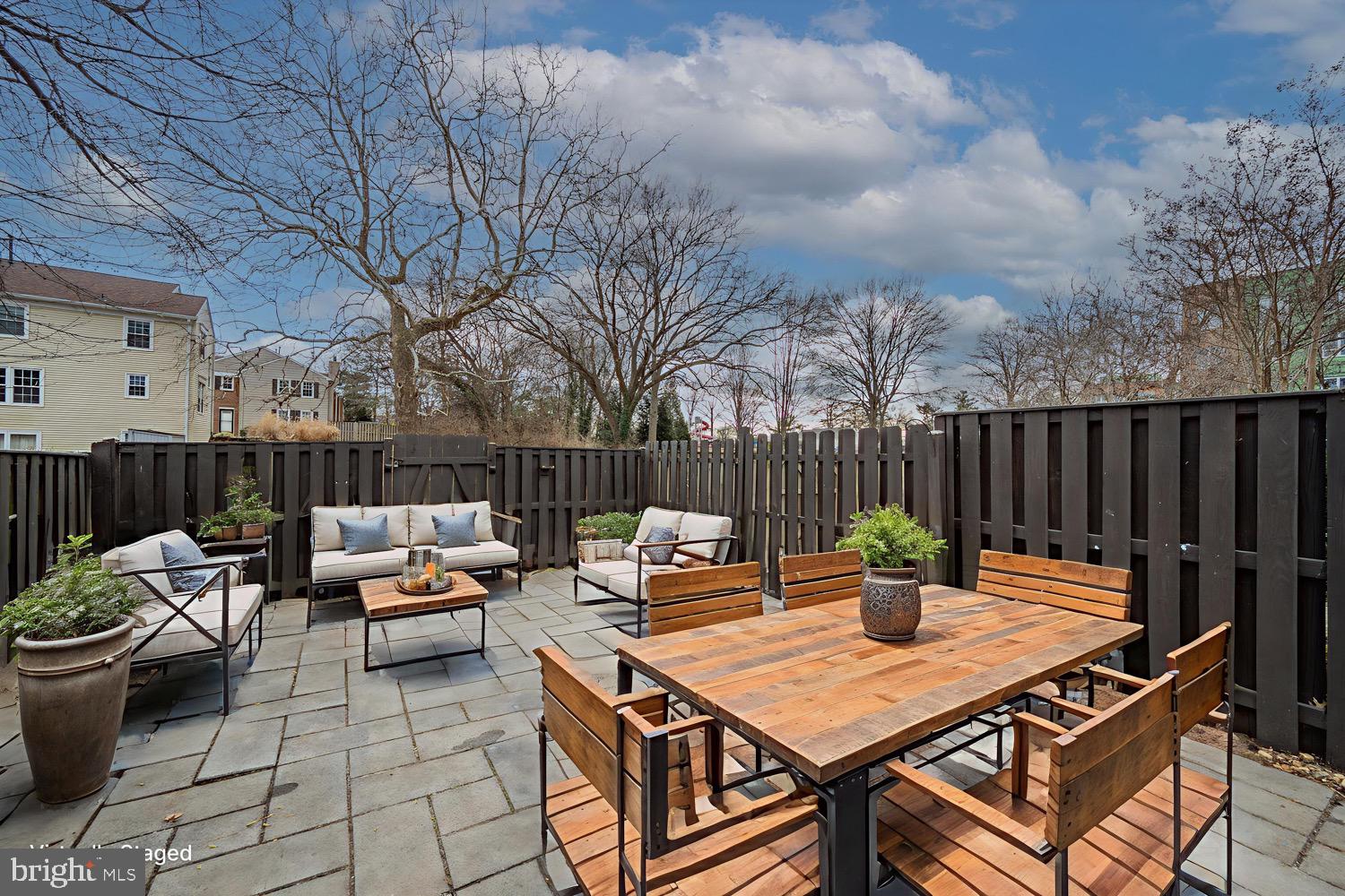 VILLAGE OF HARPERS CHOICE - Residential