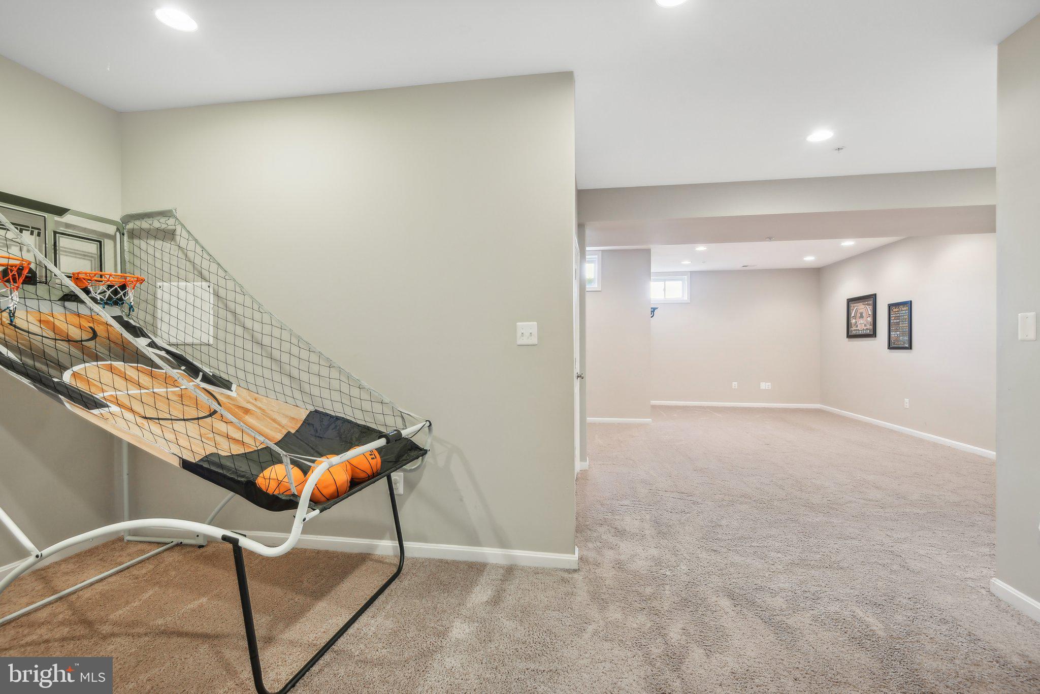 WOODMORE TOWNE CENTRE - Residential