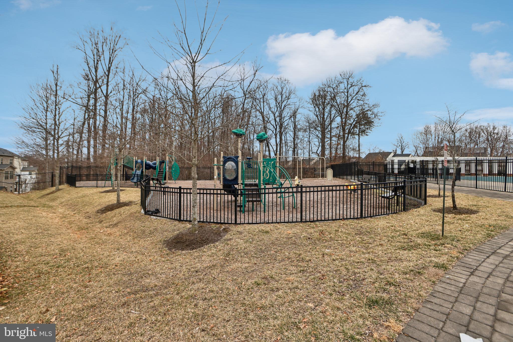 WOODMORE TOWNE CENTRE - Residential