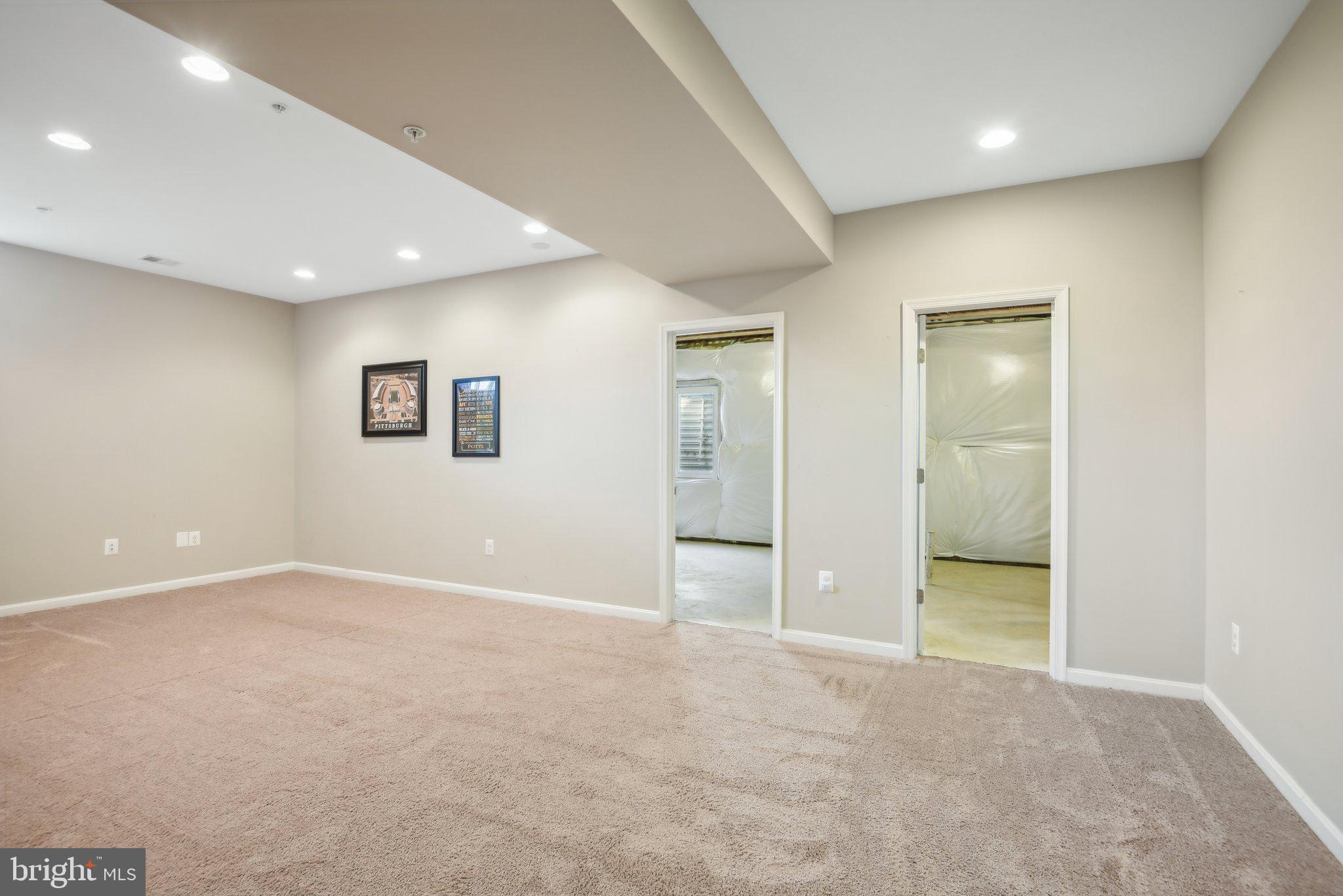 WOODMORE TOWNE CENTRE - Residential