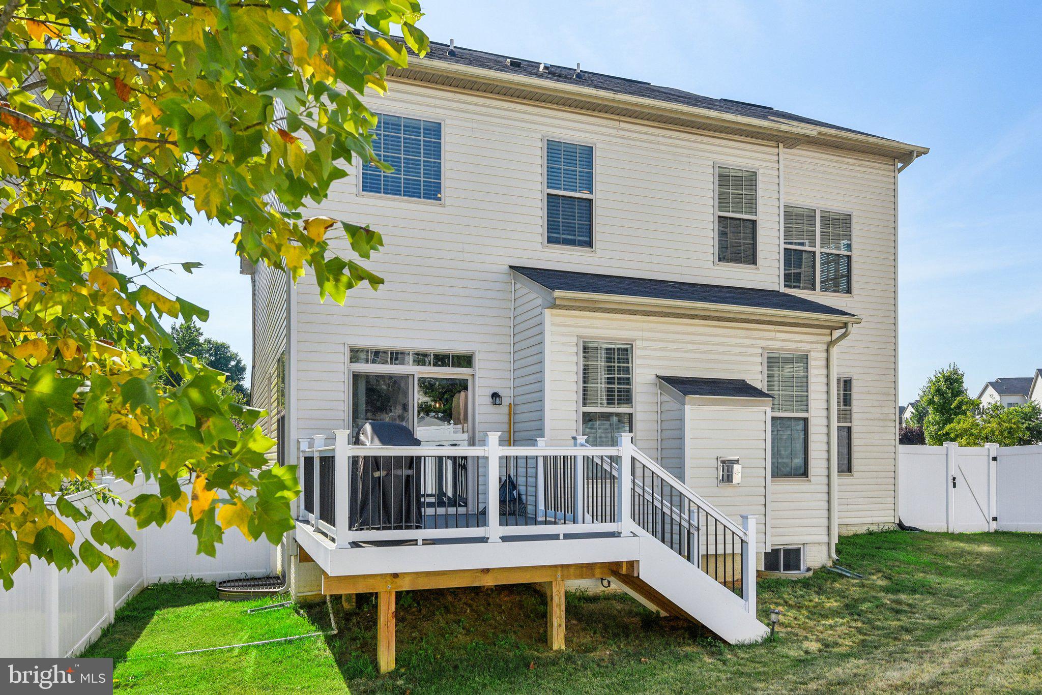 WOODMORE TOWNE CENTRE - Residential