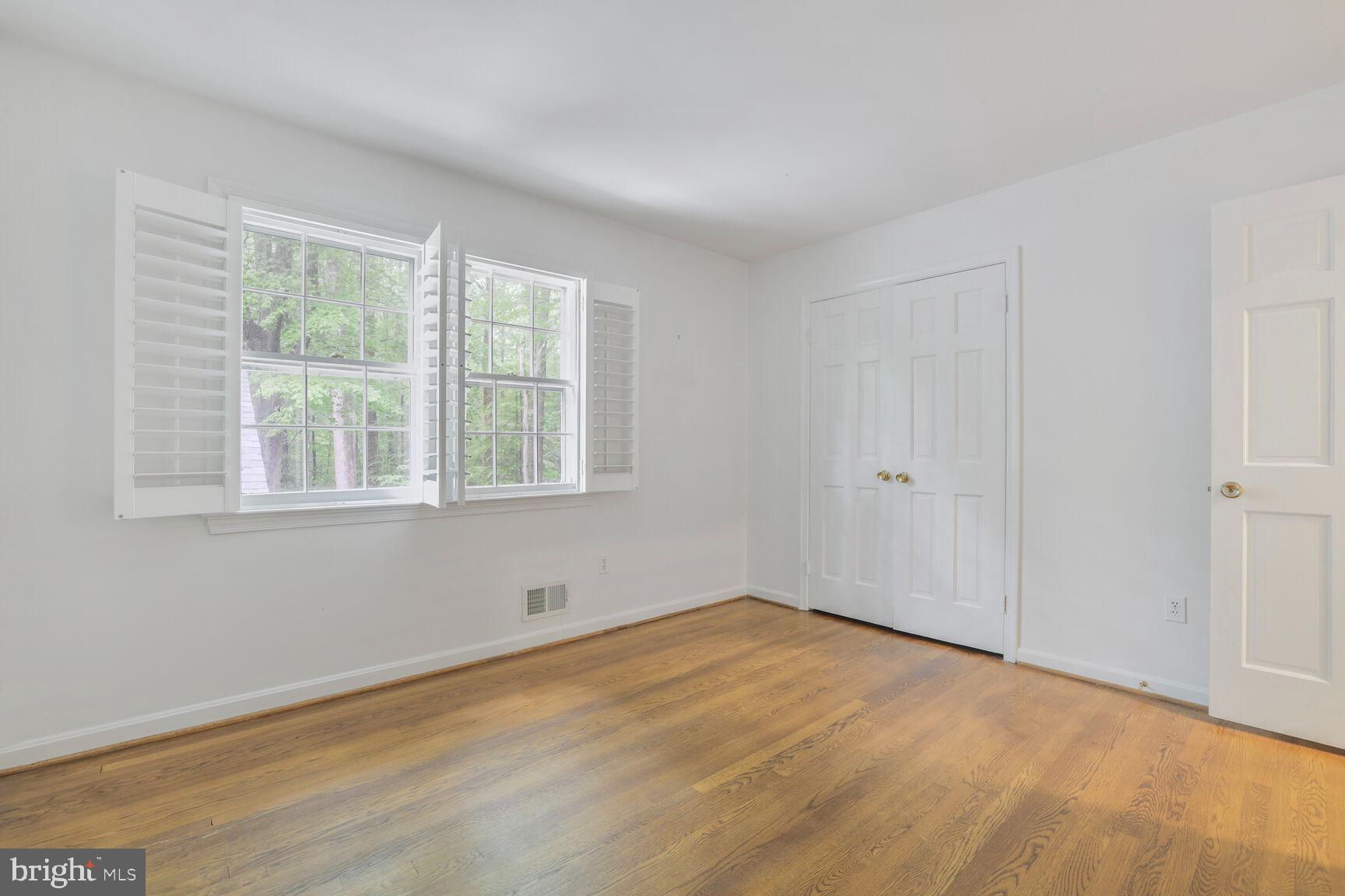 RIVER FALLS - Residential