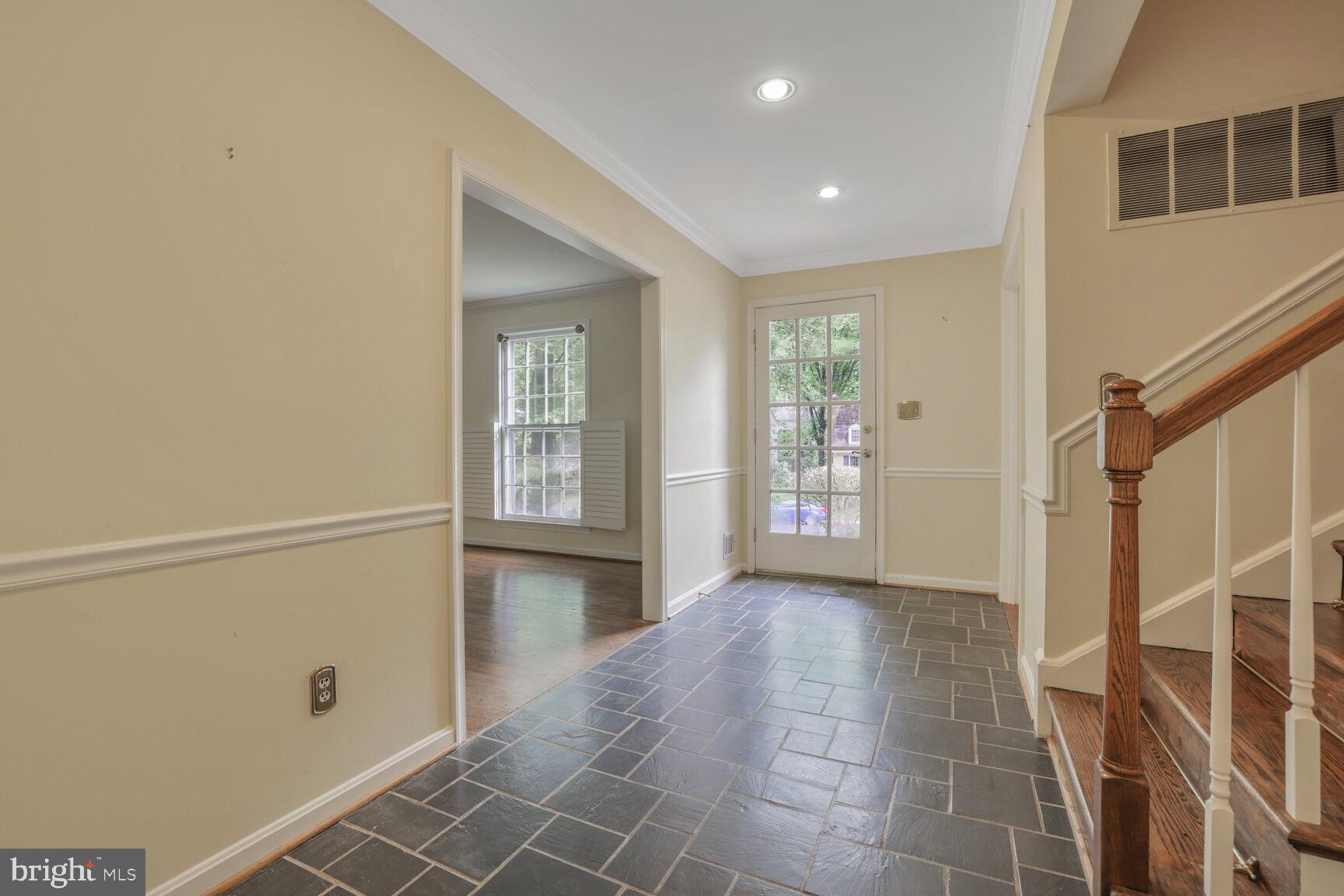 RIVER FALLS - Residential