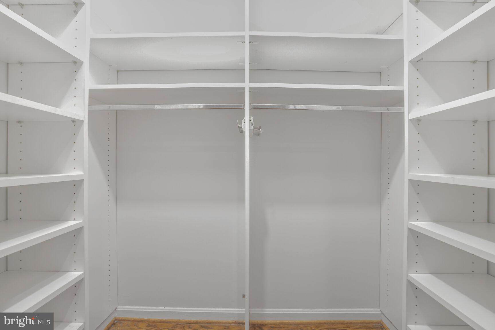 RIVER FALLS - Residential