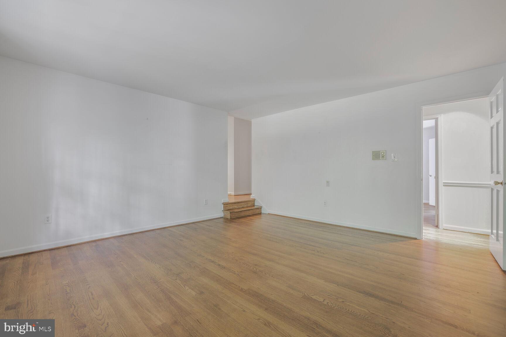 RIVER FALLS - Residential